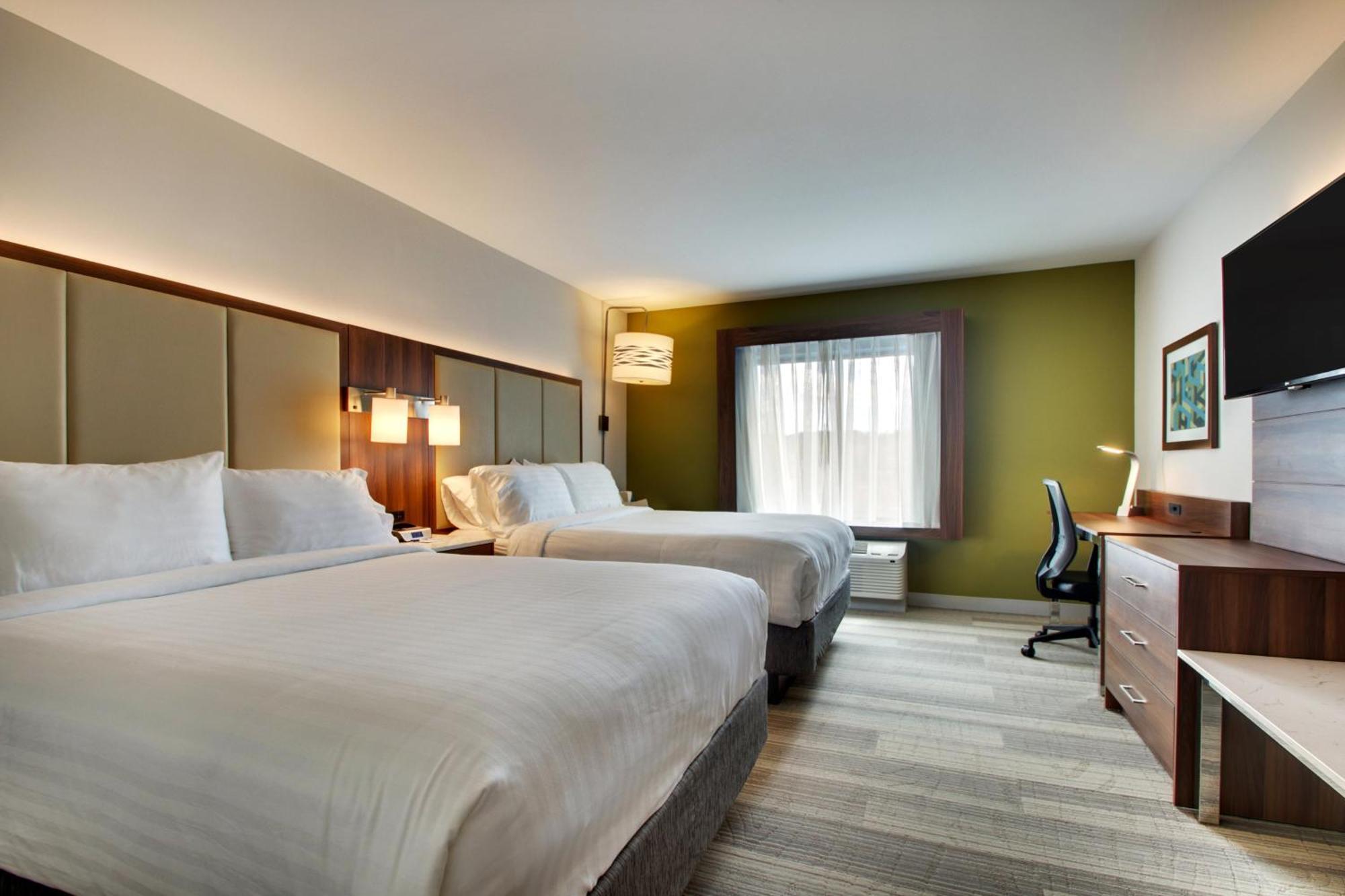 Standard Room with Two Queen Beds