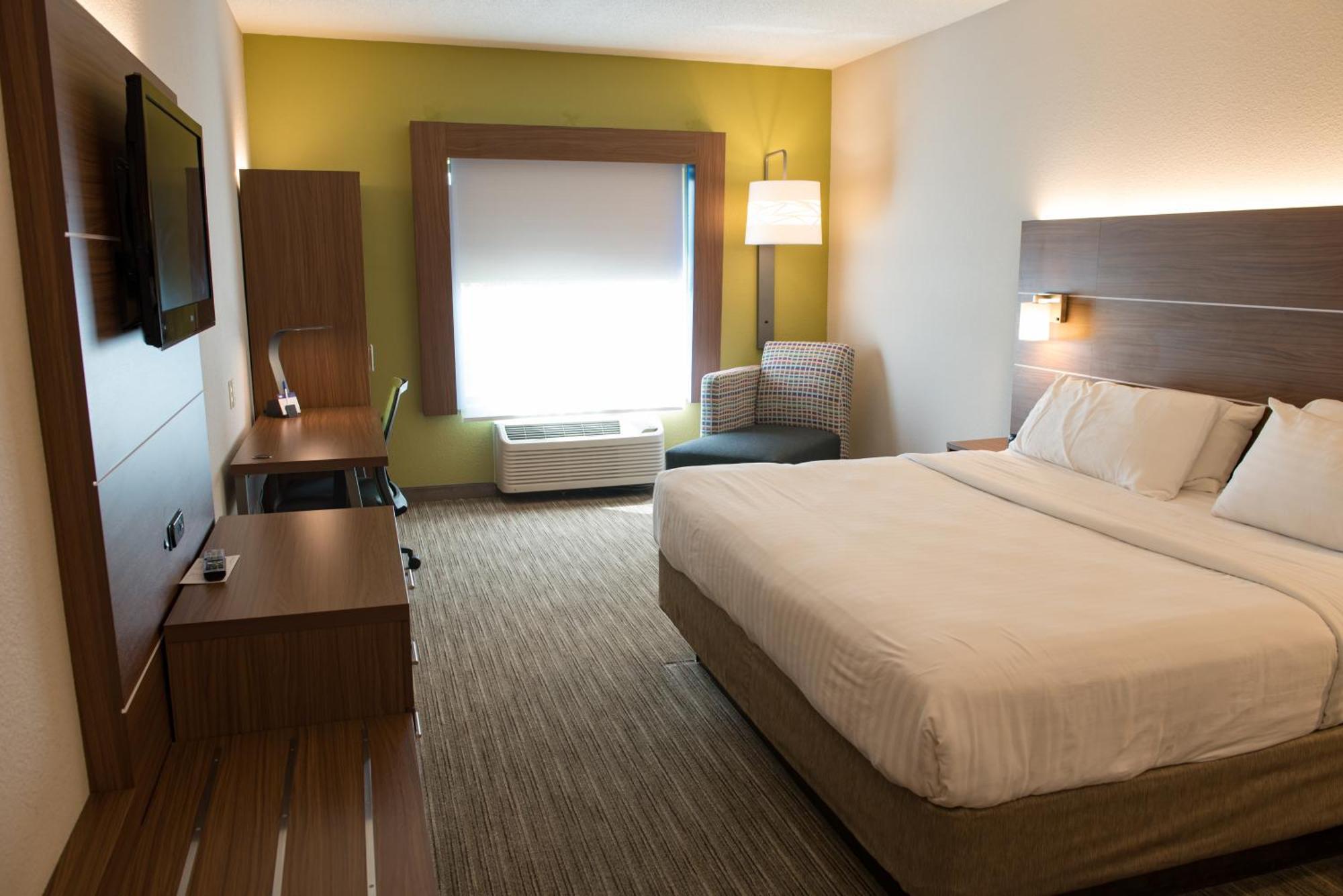 Standard King Room