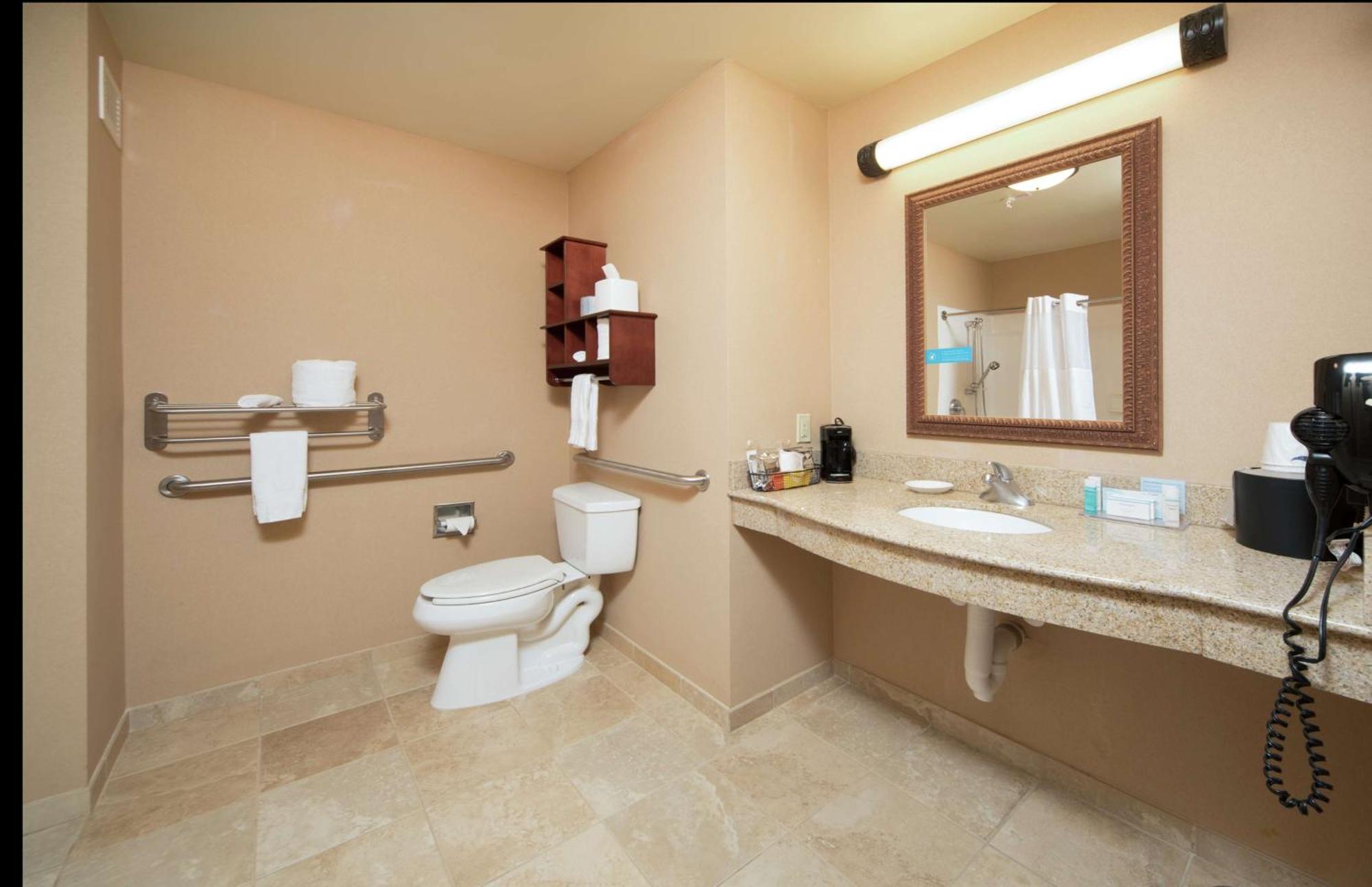 Queen Room with Two Queen Beds and Roll-In Shower - Mobility and Hearing Access/Non-Smoking