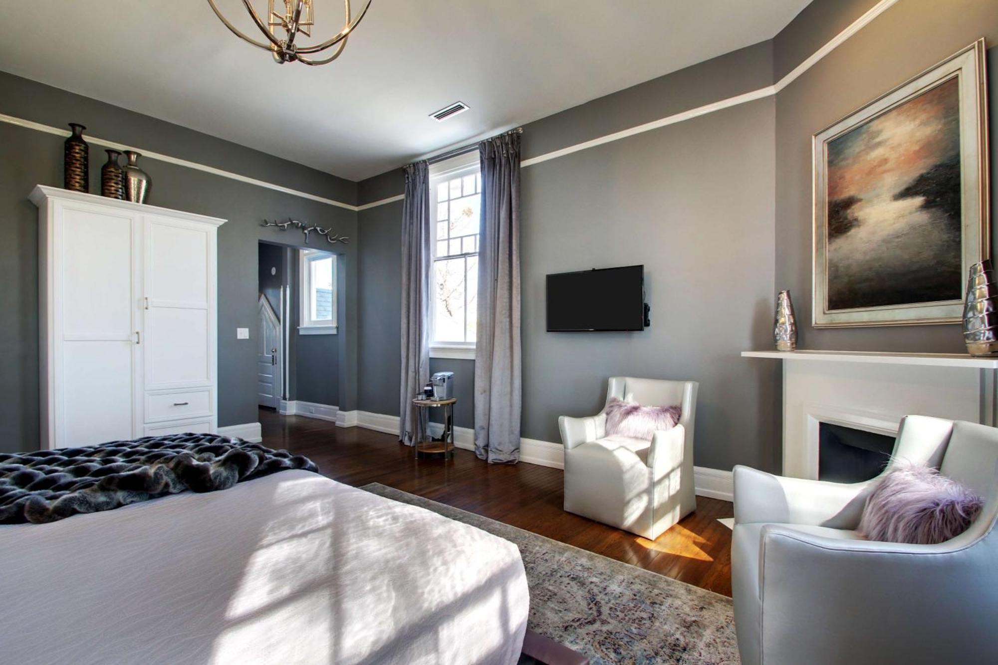 King Suite with Sofa Bed