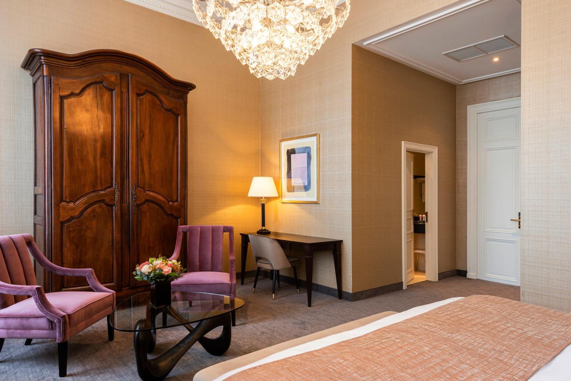 Luxe Suite
