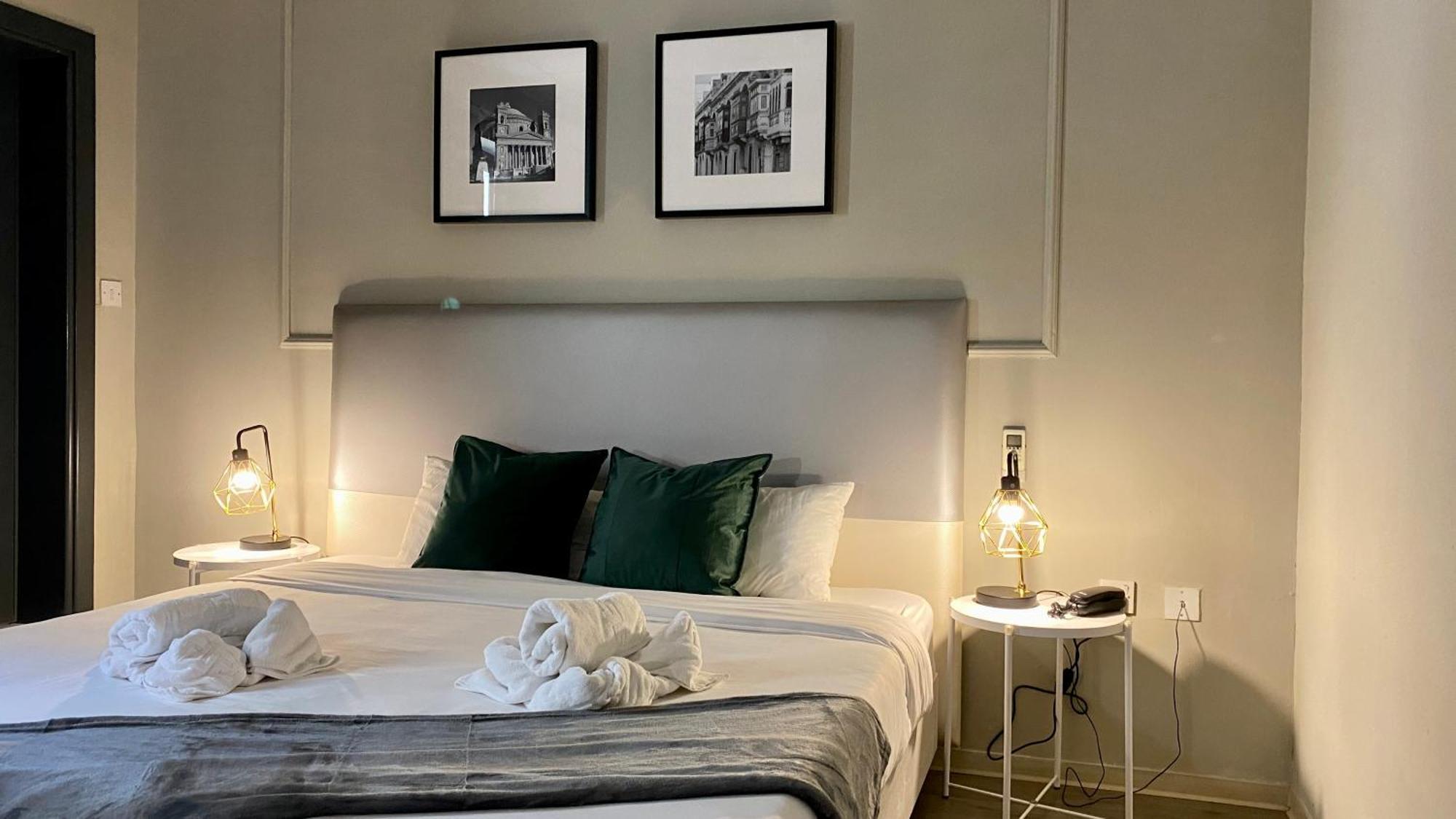 Standard Double or Twin Room,1278485392:JPEG