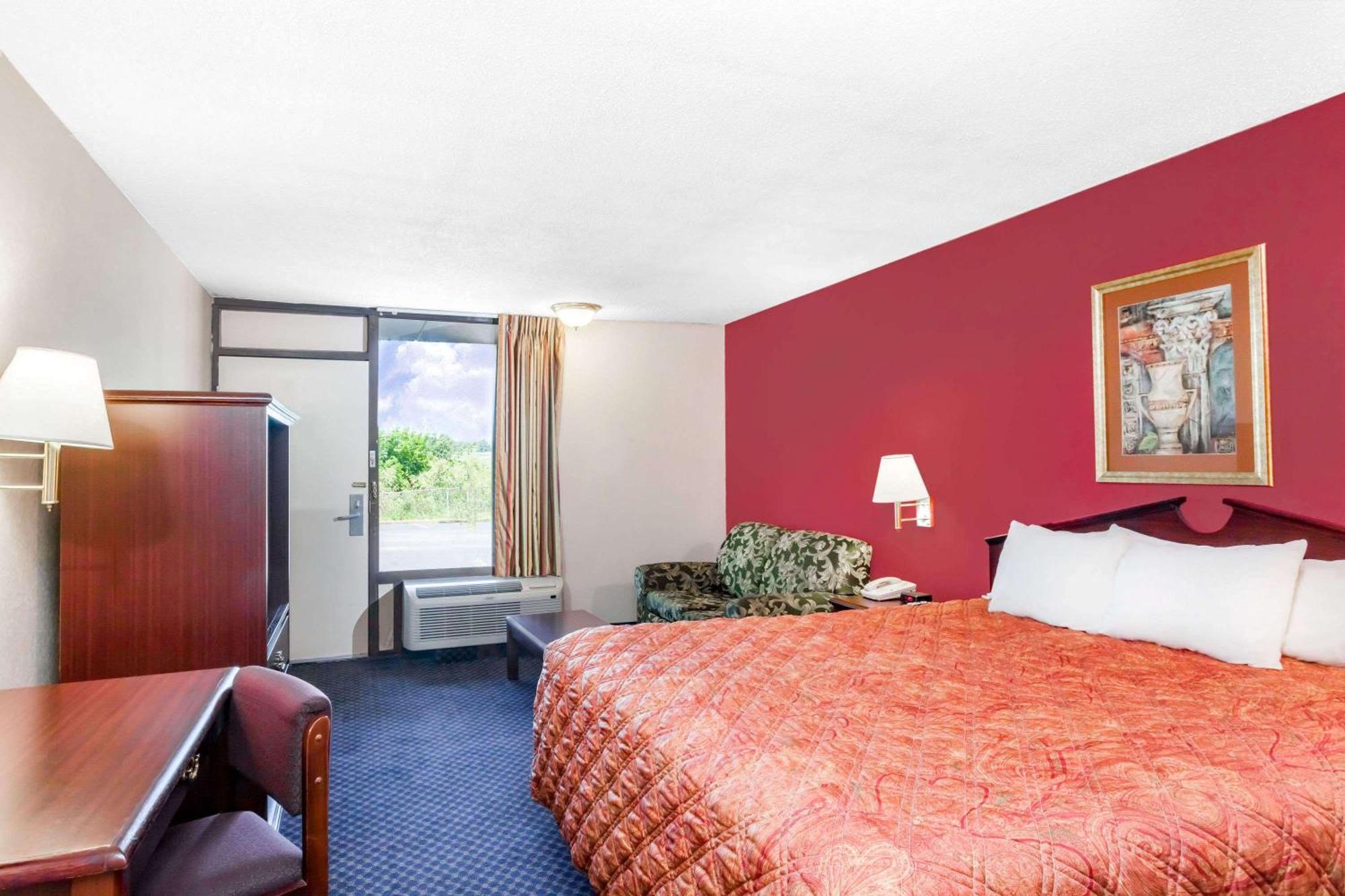 King Room - Non-Smoking