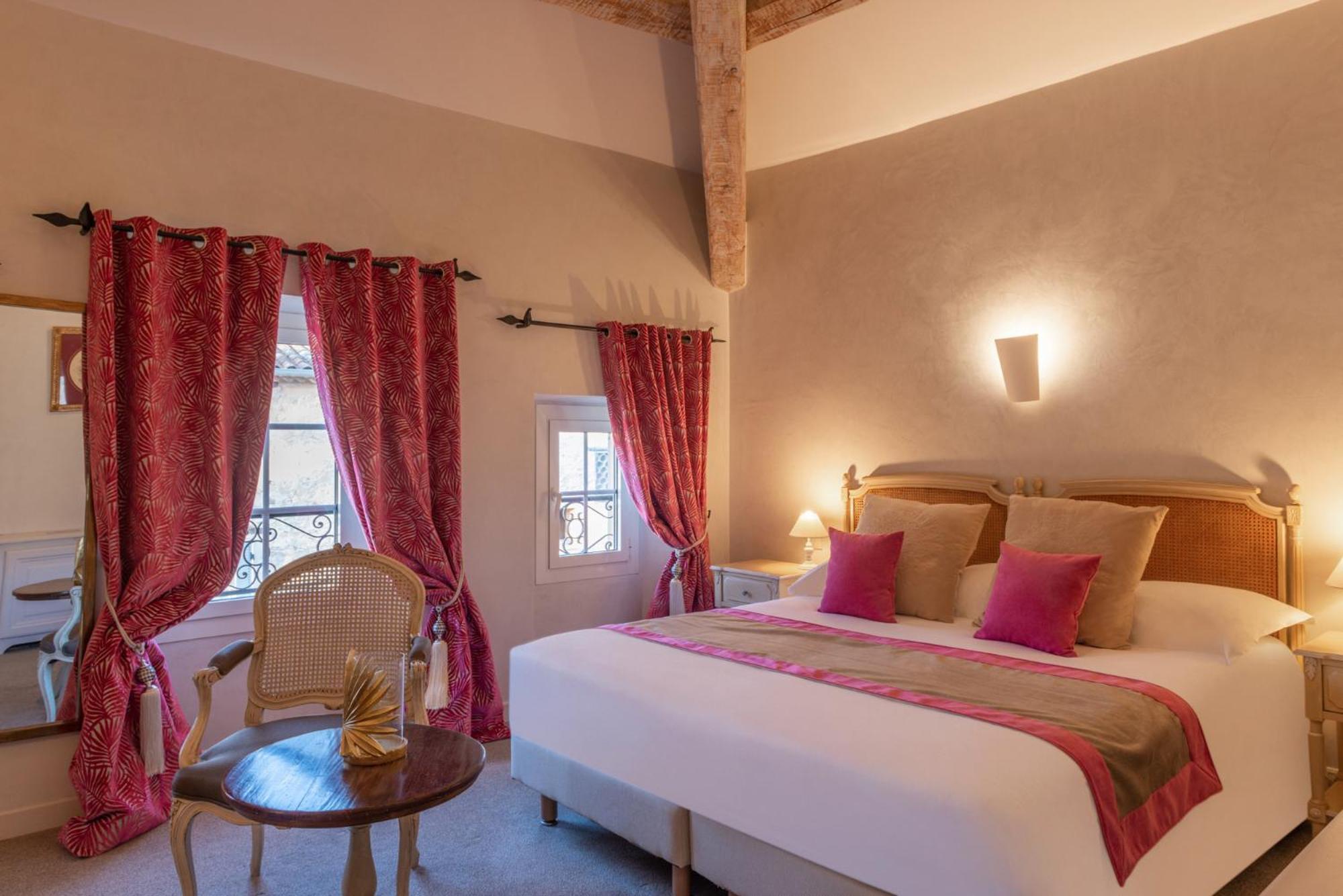 Deluxe Room,1602328939:JPEG