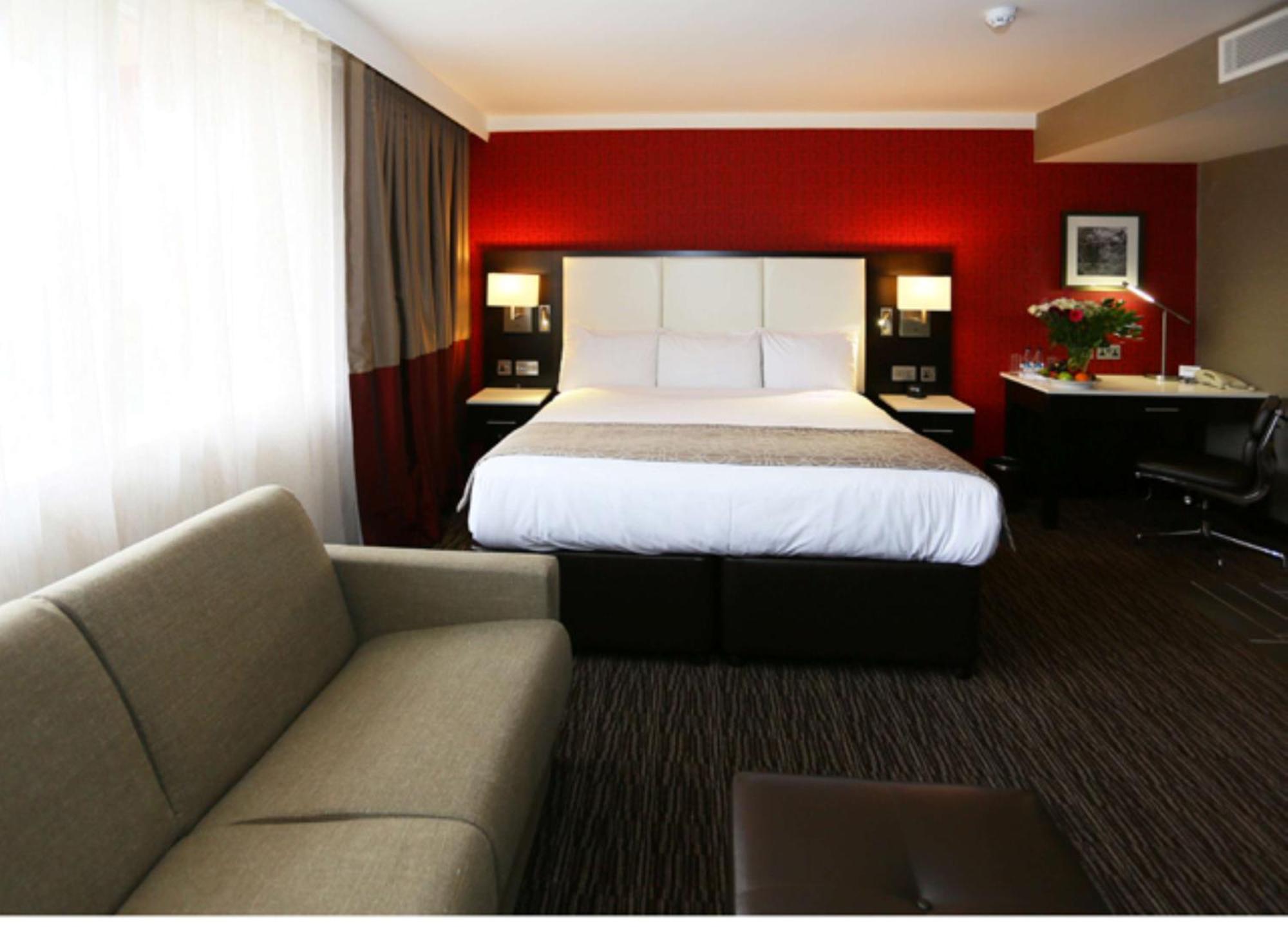Deluxe Zimmer mit Kingsize-Bett und Schlafsofa