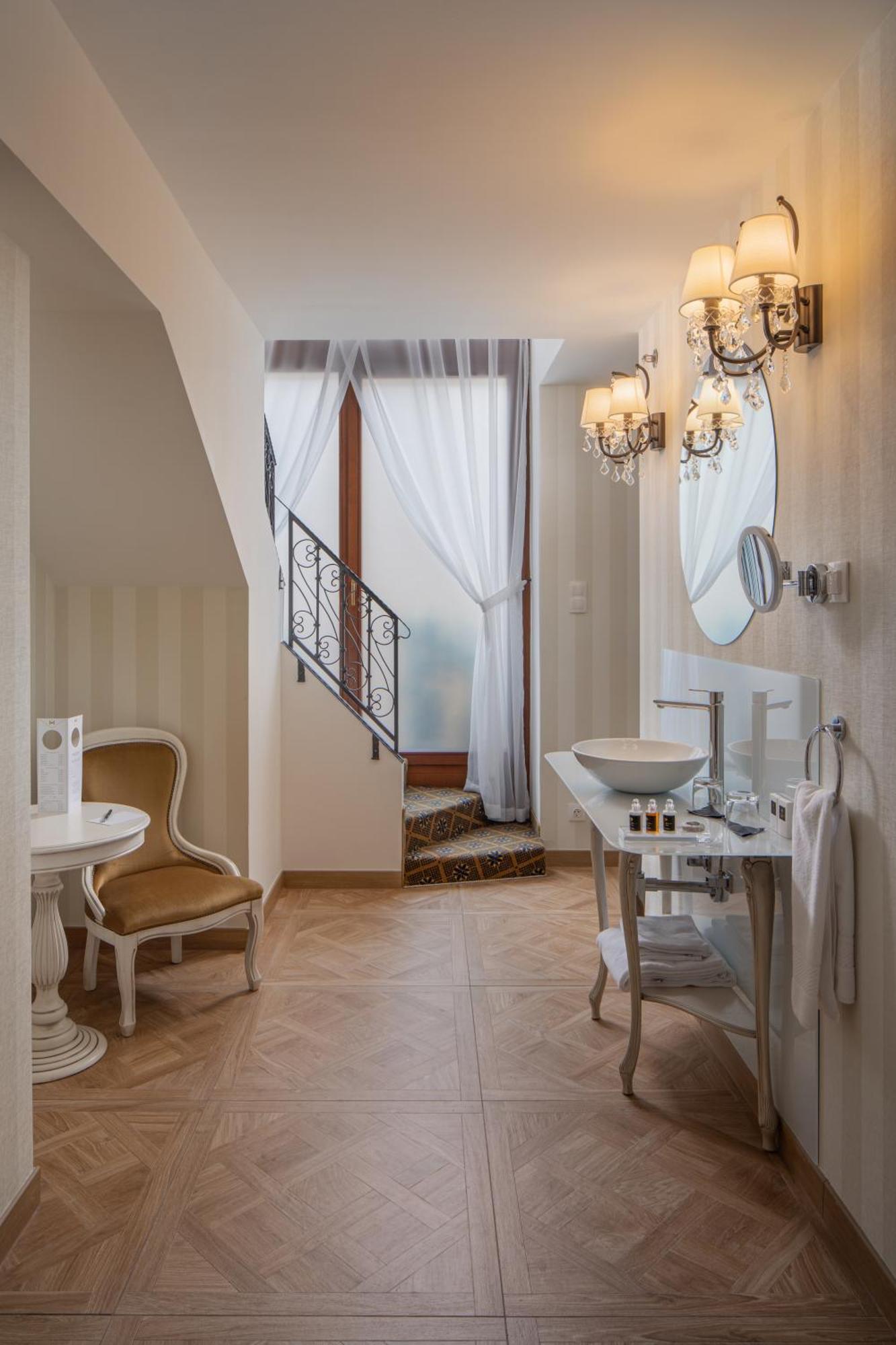 Quarto Duplex com Cama King-size