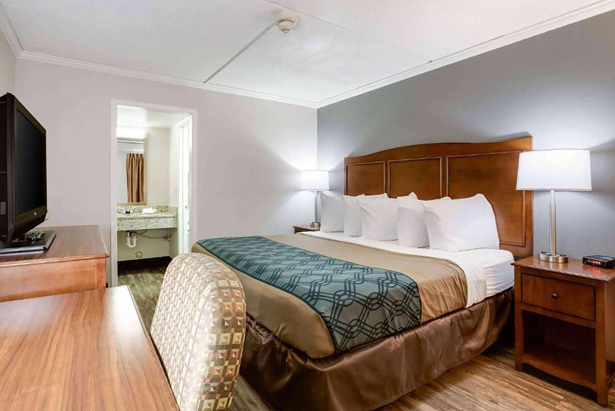 King Room - Non-Smoking