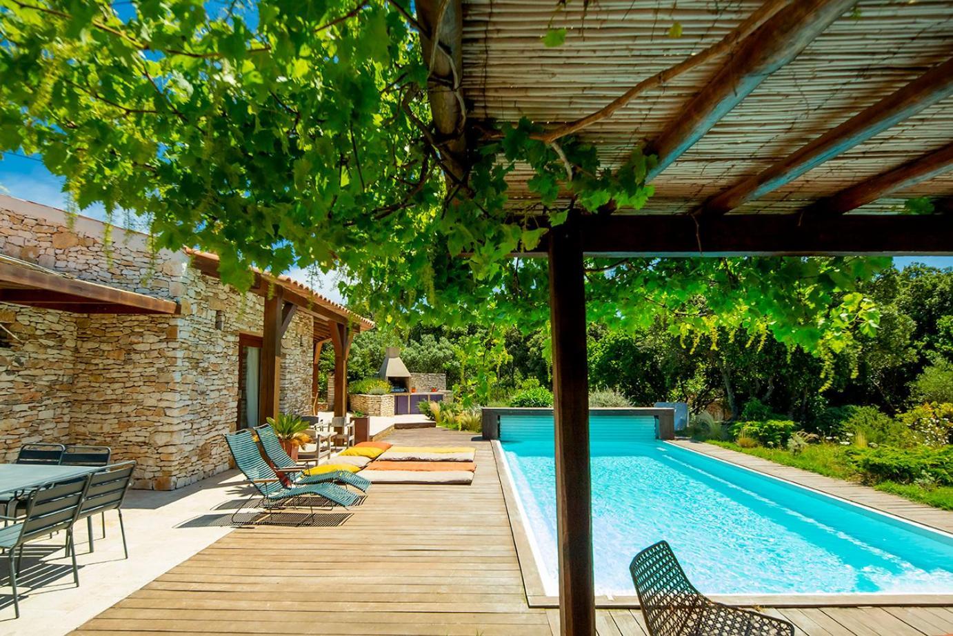 Chambre Double - Vue sur Piscine