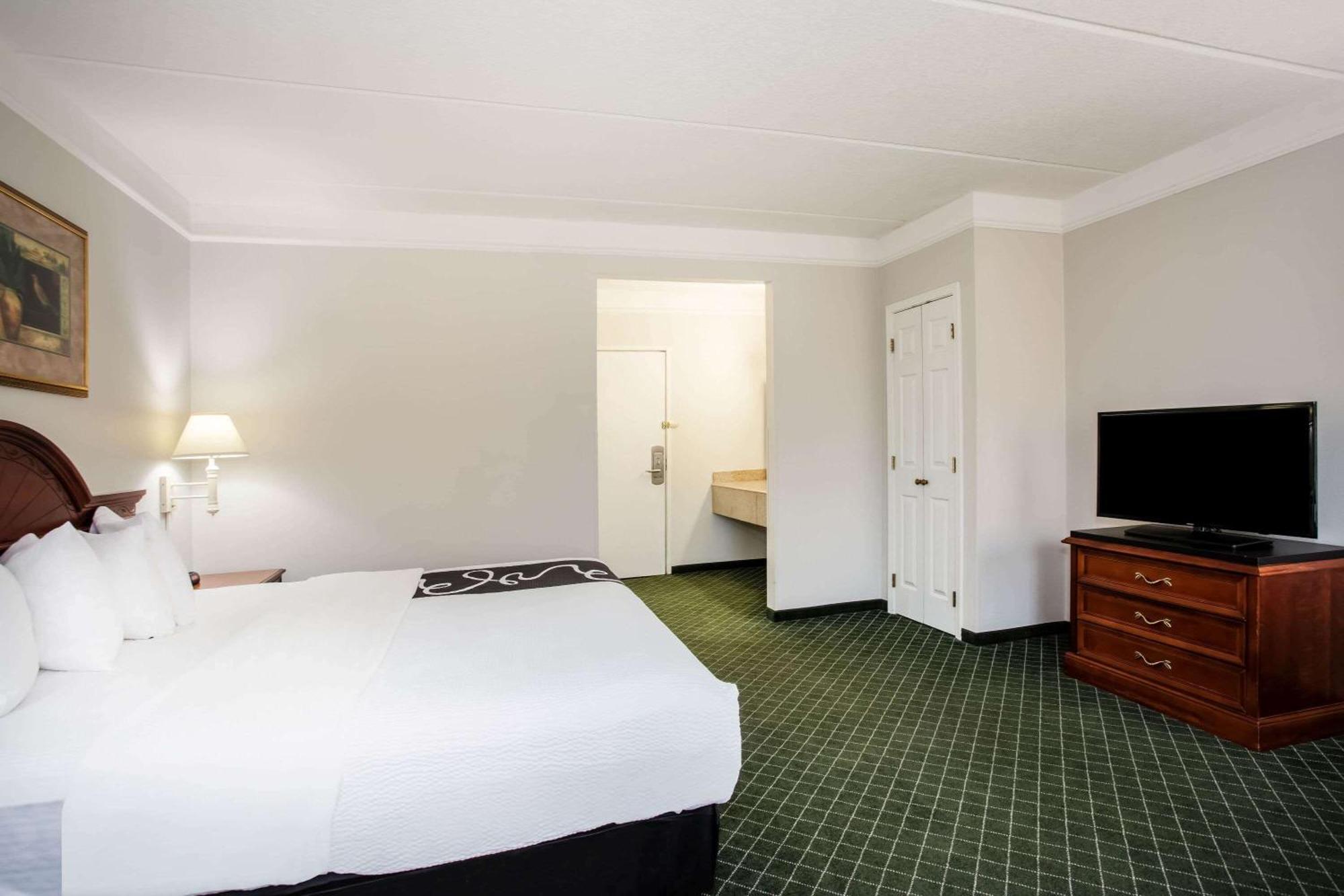 King Room with Sofa Bed