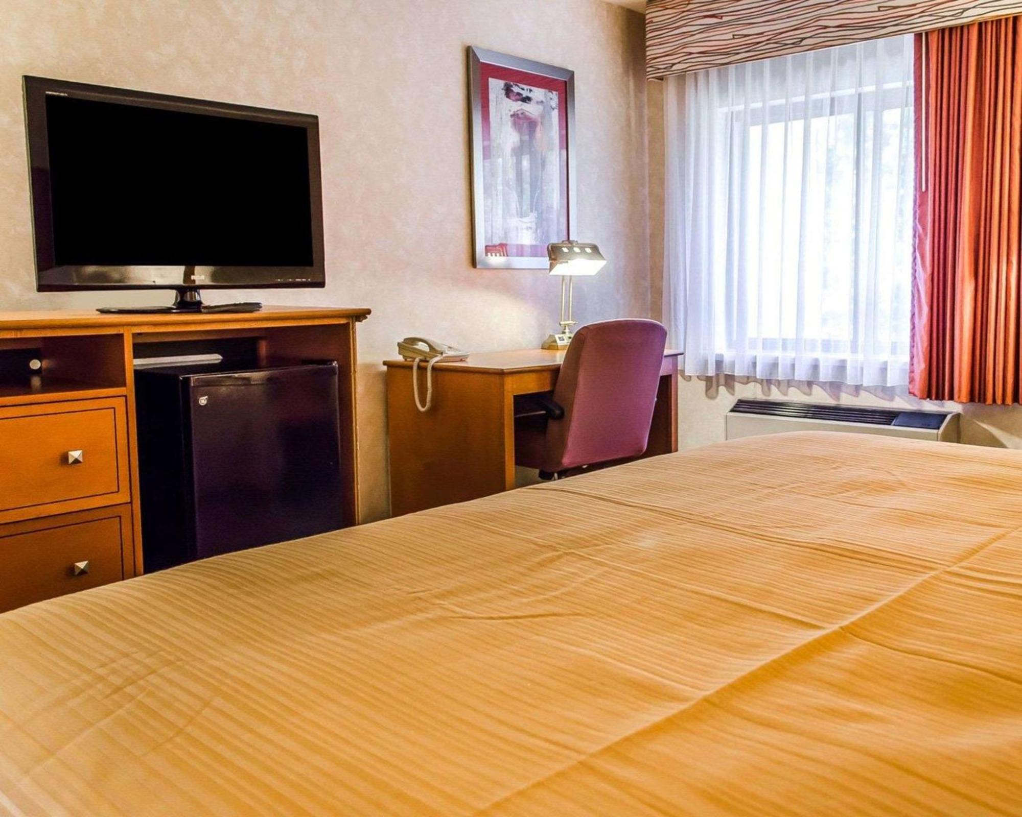 Business Room - Non-Smoking