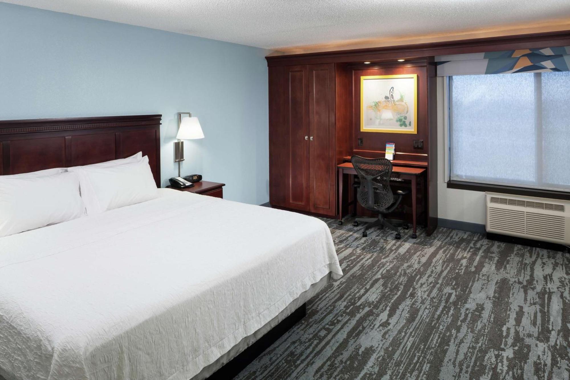 King Room with Sofa Bed - Non-Smoking