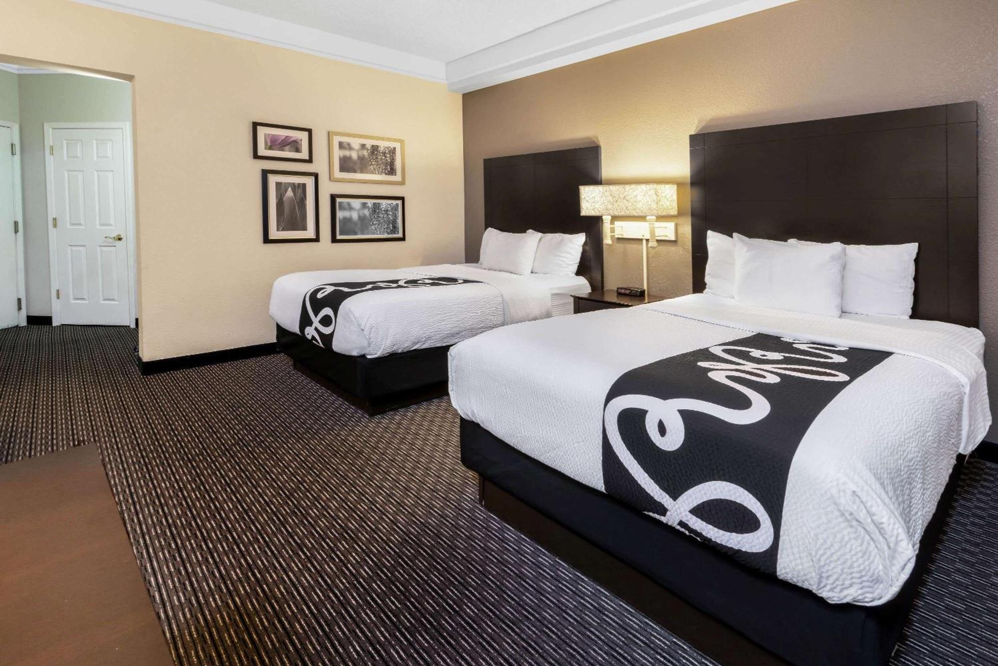 Double Room with Two Double Beds - Disability Access