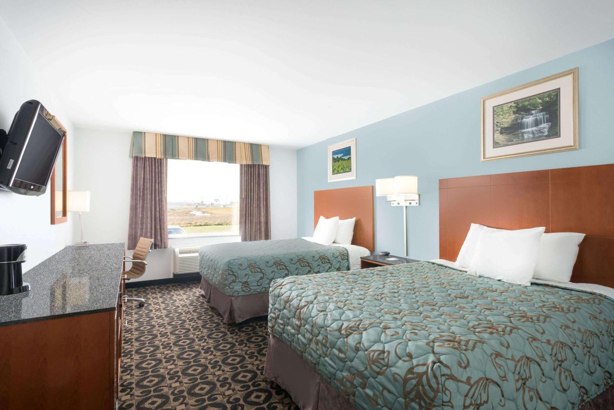 Studio Queen Suite with Two Queen Beds - Non-Smoking