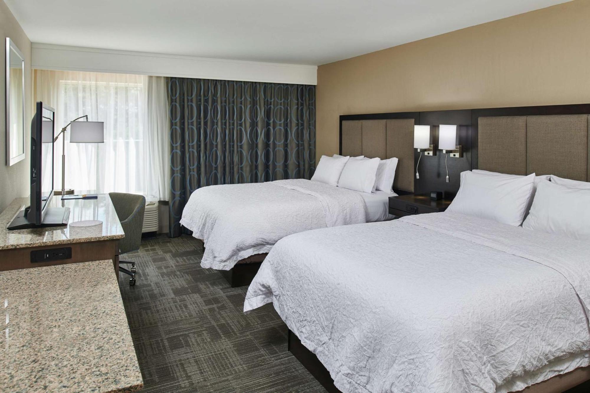 Queen Room with Two Queen Beds - Mobility Access/Non-Smoking