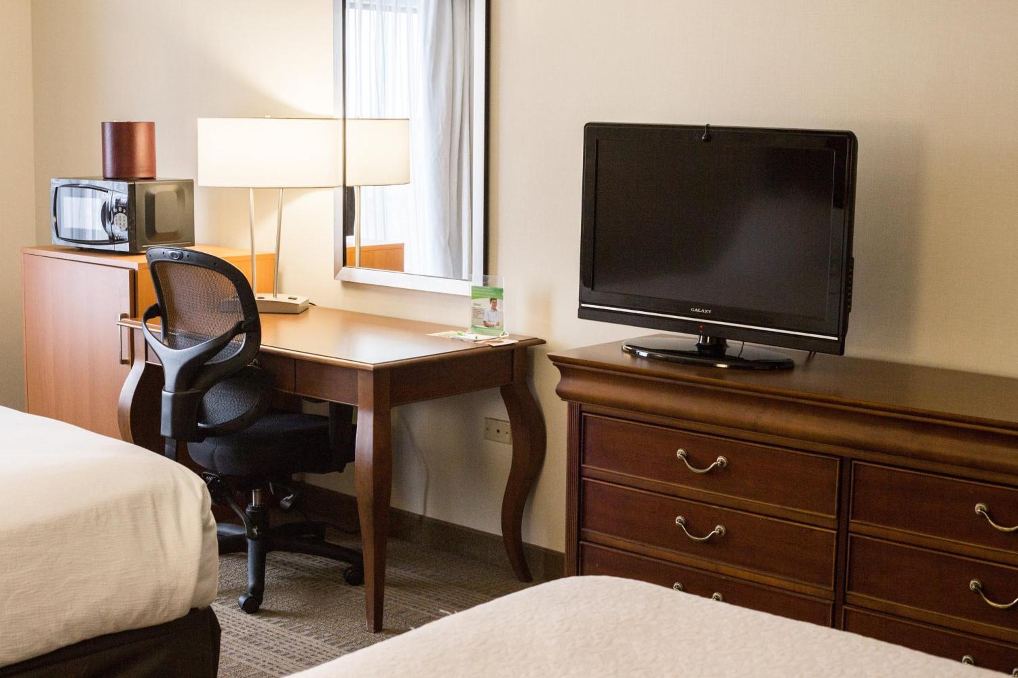 Queen Suite with Two Queen Beds