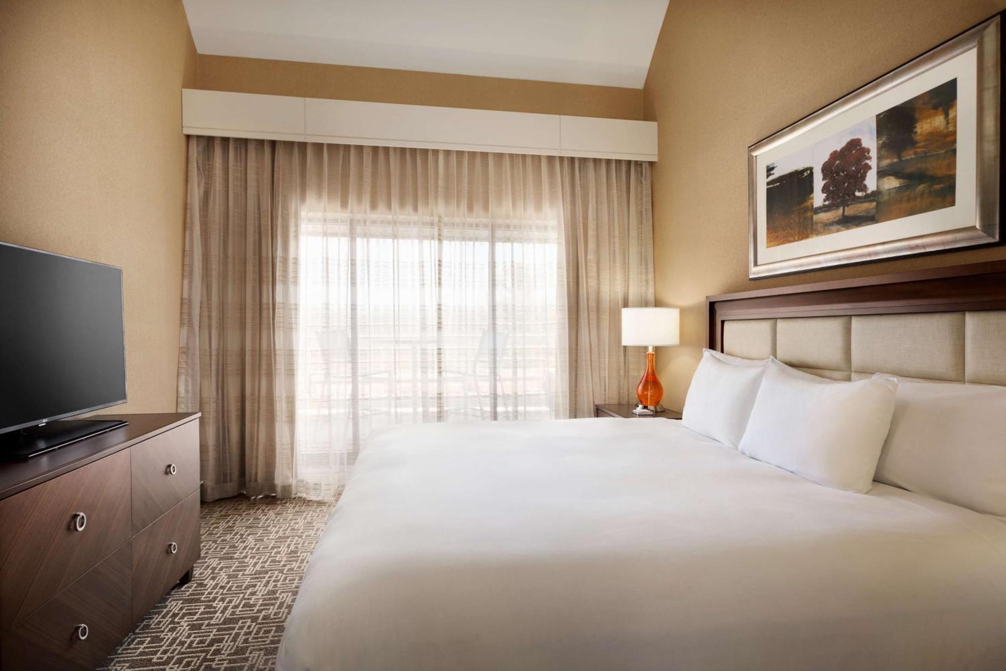 One-Bedroom King Corner Suite
