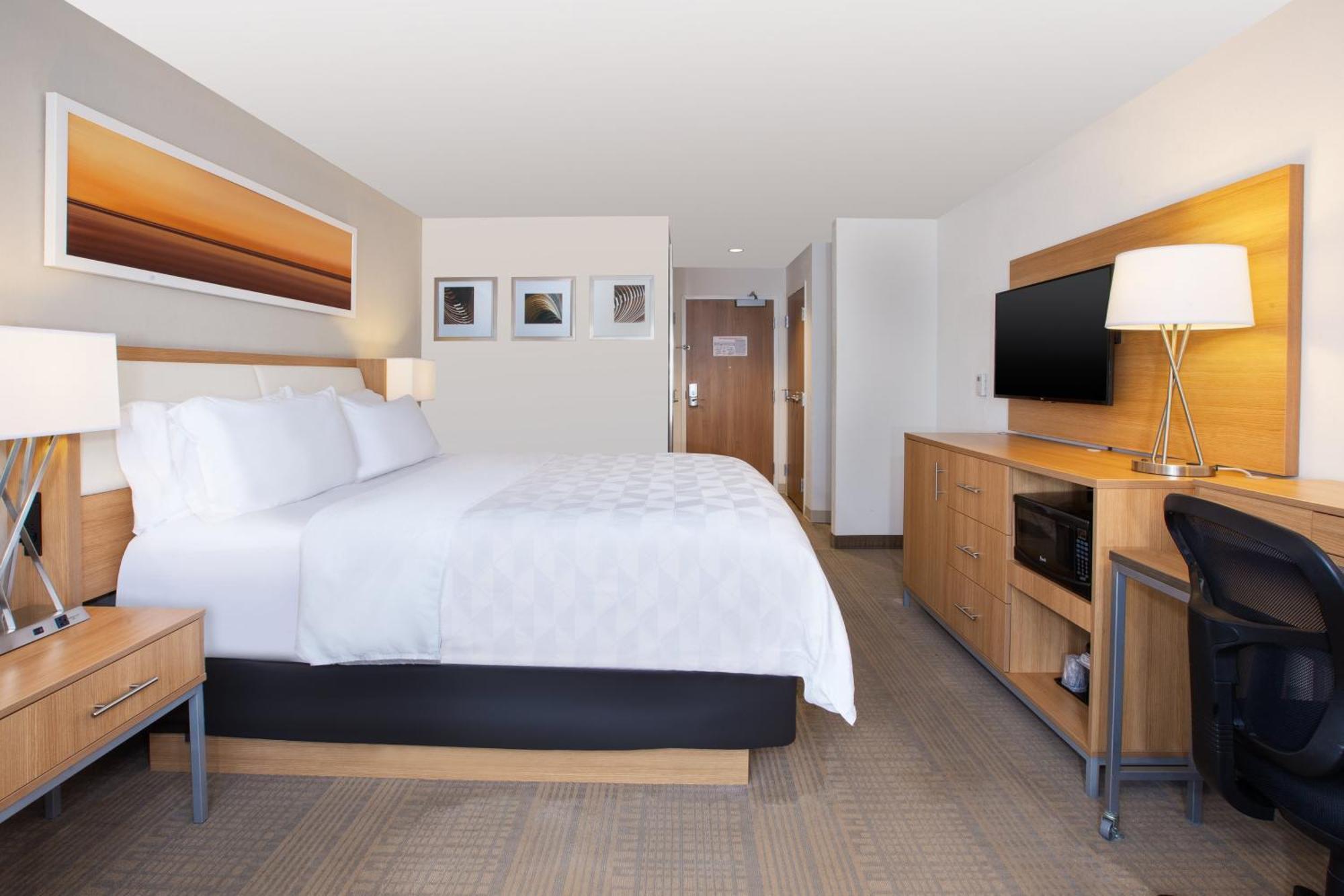 Standard King Room