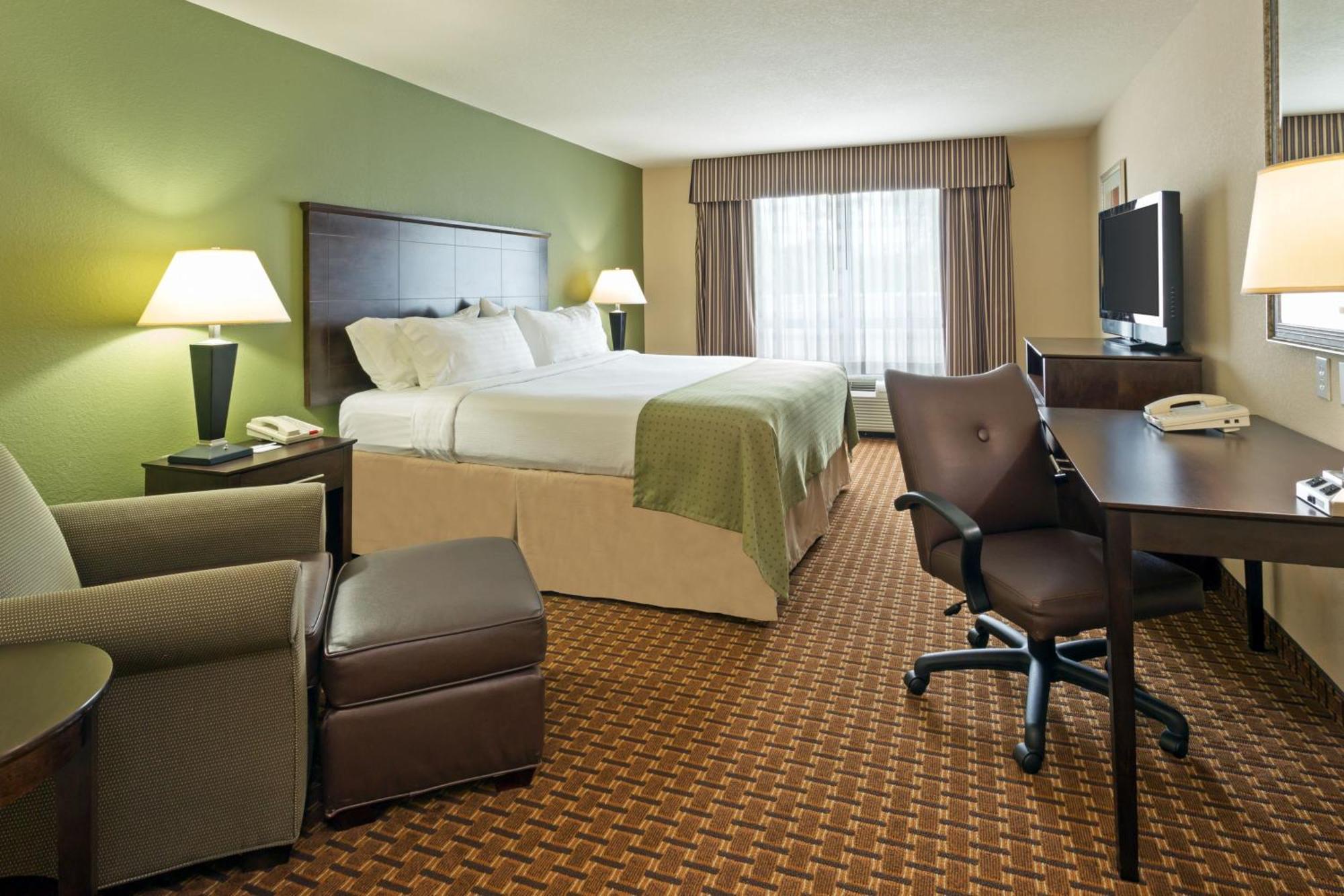 Standard King Room