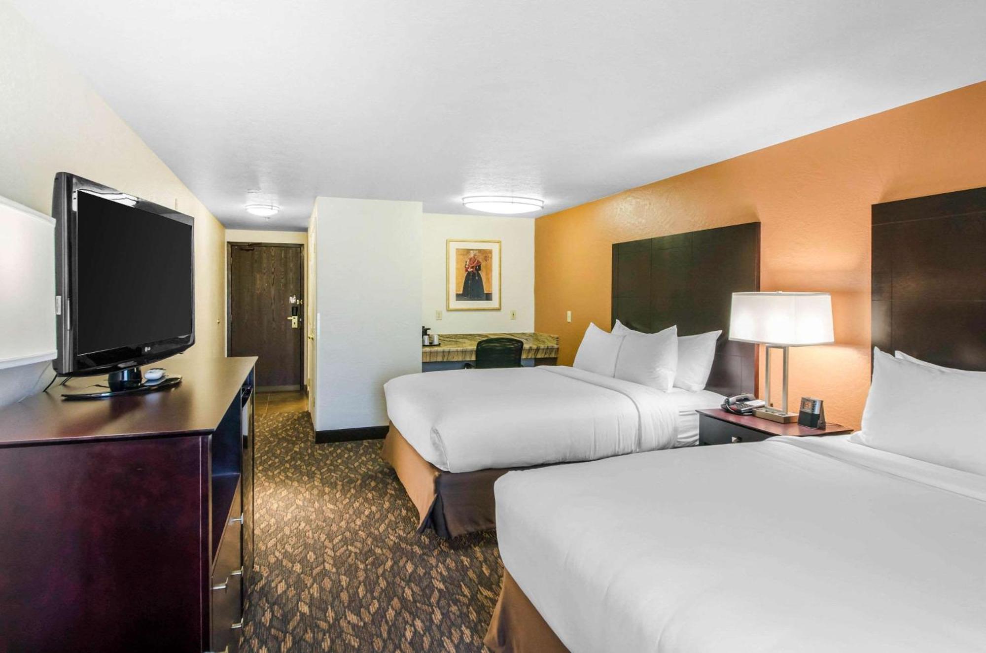 Queen Room with Two Queen Beds - Non-Smoking