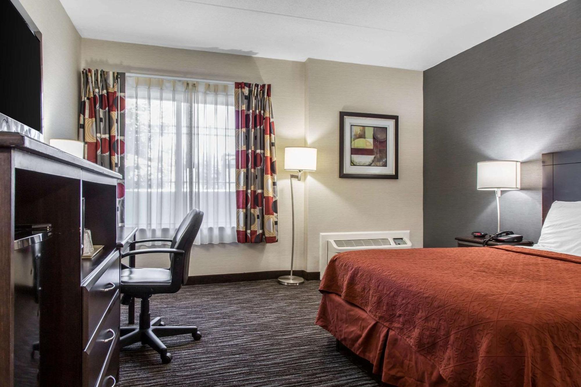 Queen Room - Accessible/Non-Smoking