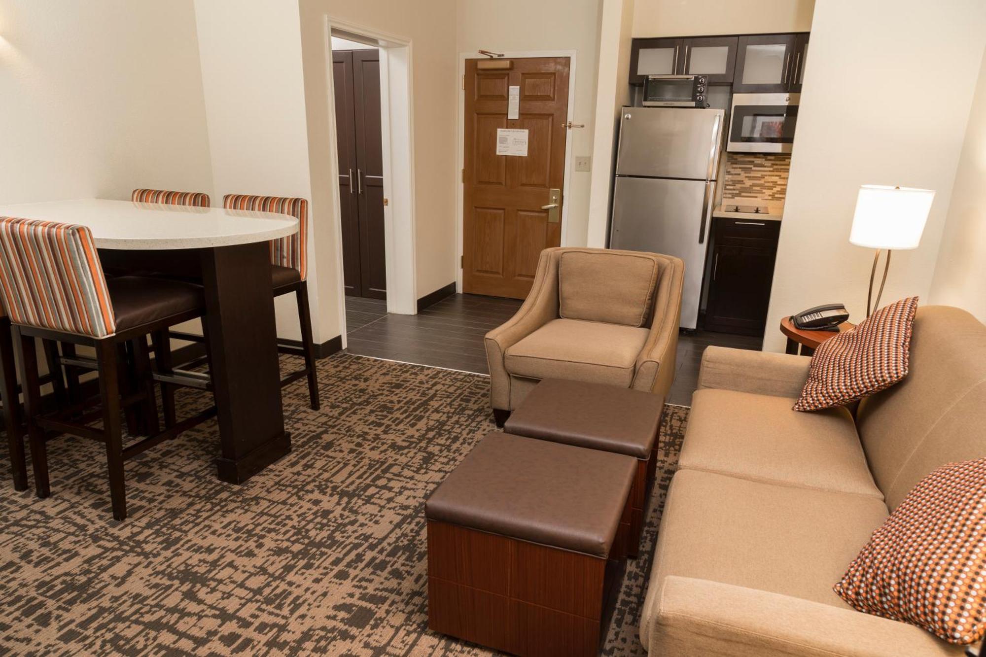 Two-Bedroom Suite with One King and One Queen Bed