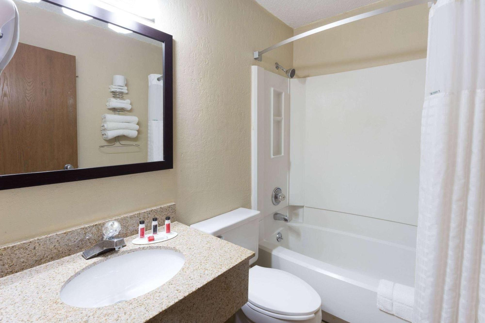 Deluxe Double Room with Two Double Beds - Non-Smoking