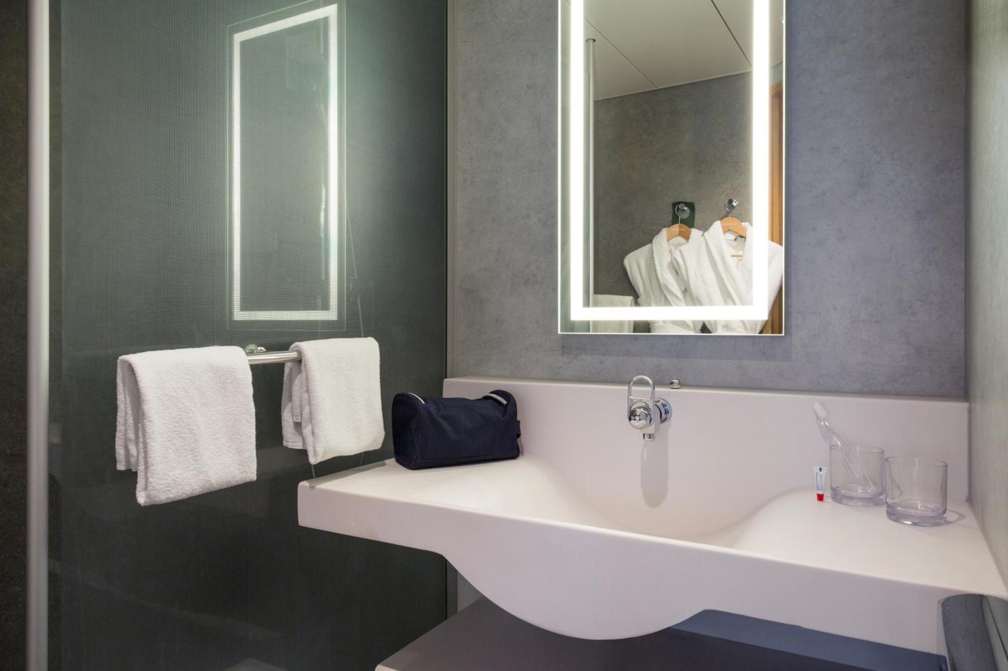 Executive Business Zimmer MyRoom by Nicolas & Joao: Rock N'Room