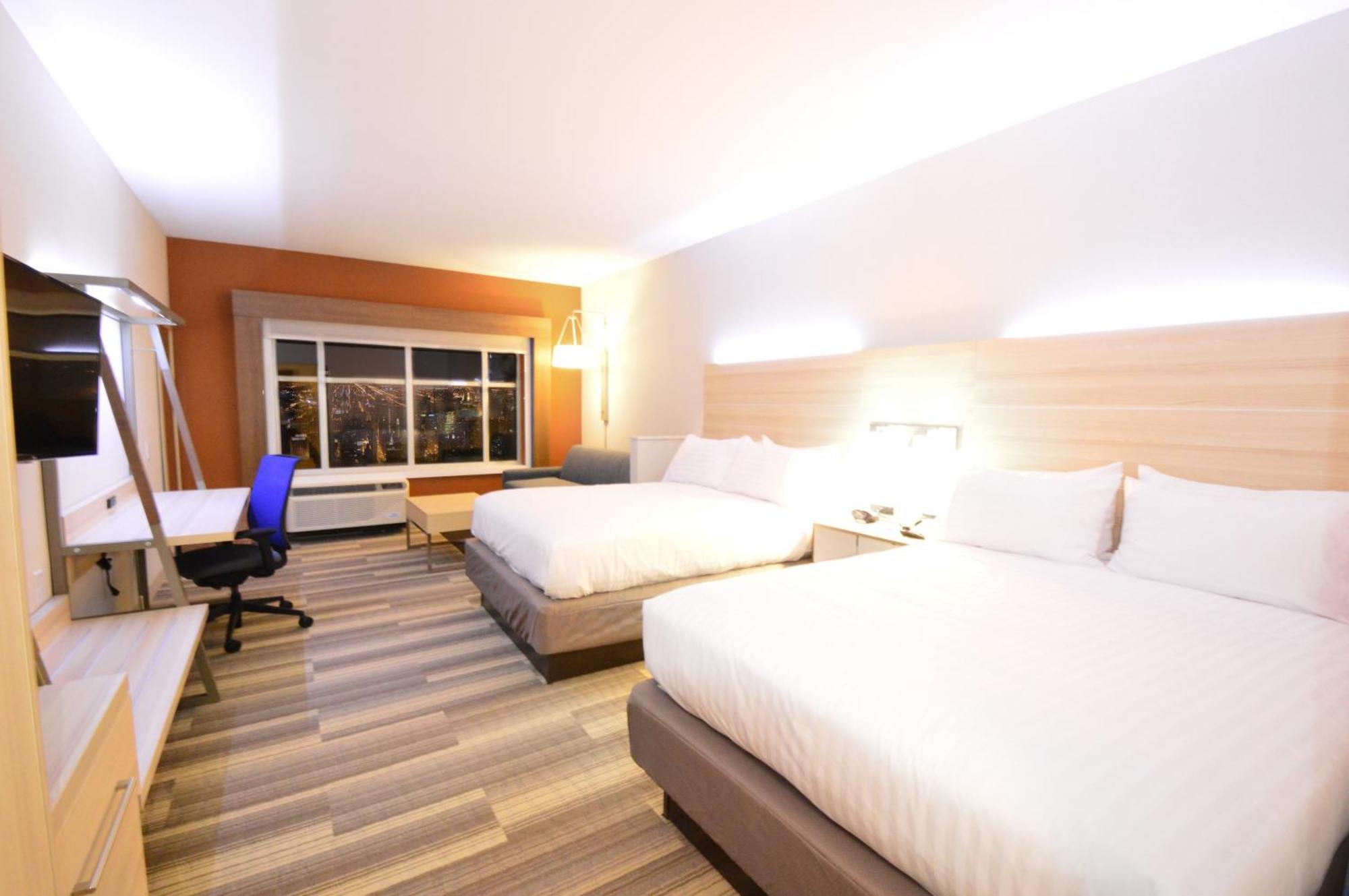 Standard Room with Two Queen Beds