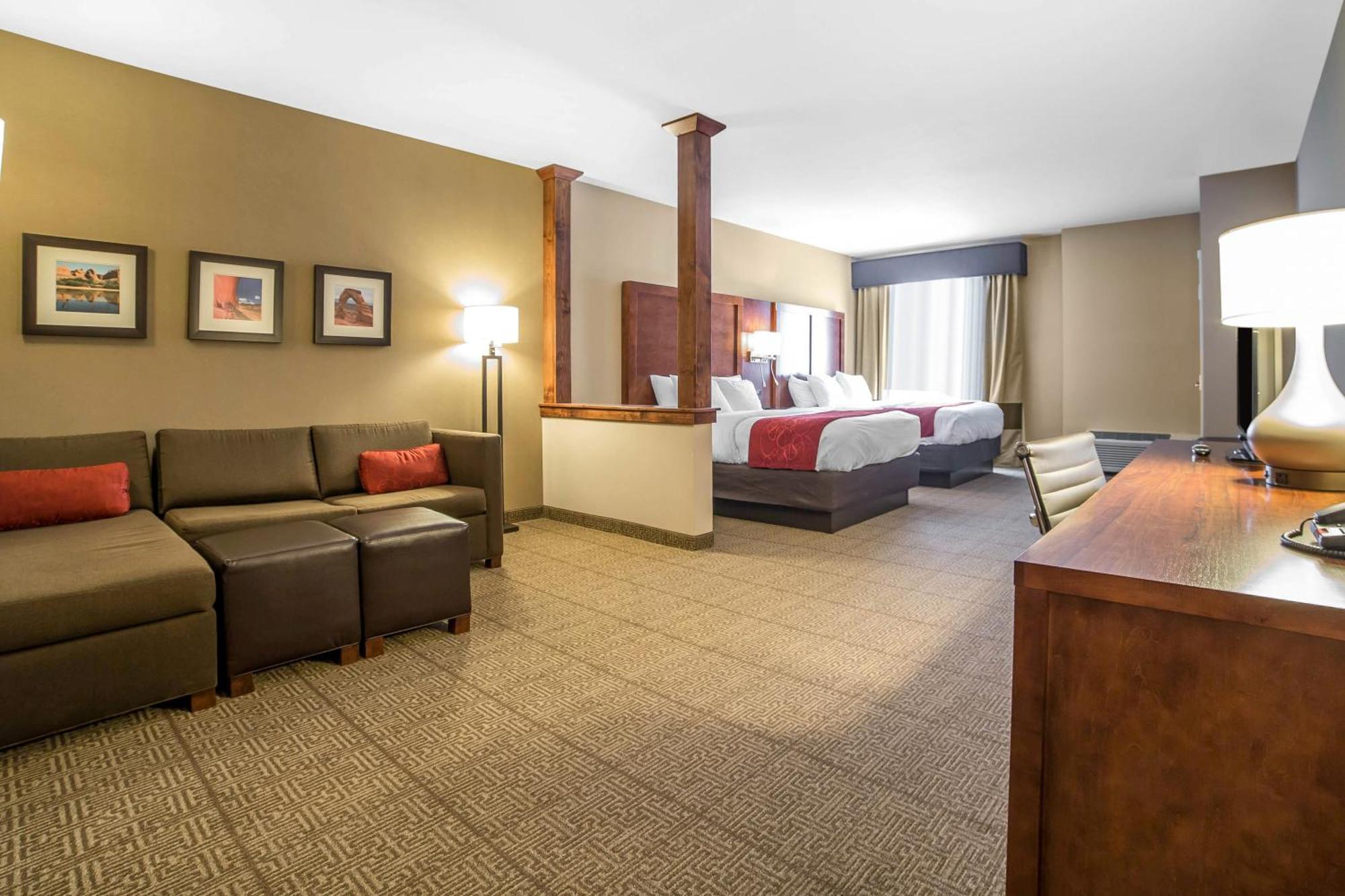 Queen Room with Two Queen Beds - Non-Smoking