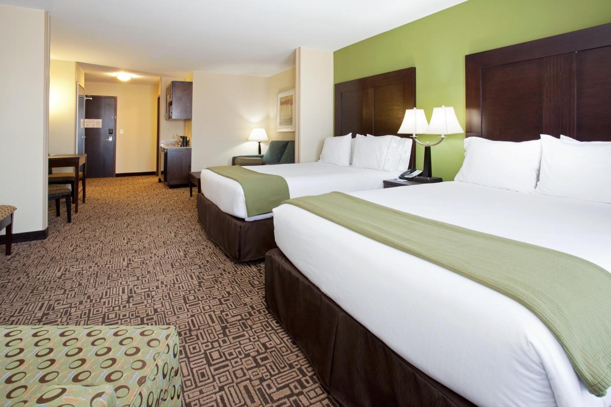 Suite with Two Queen Beds