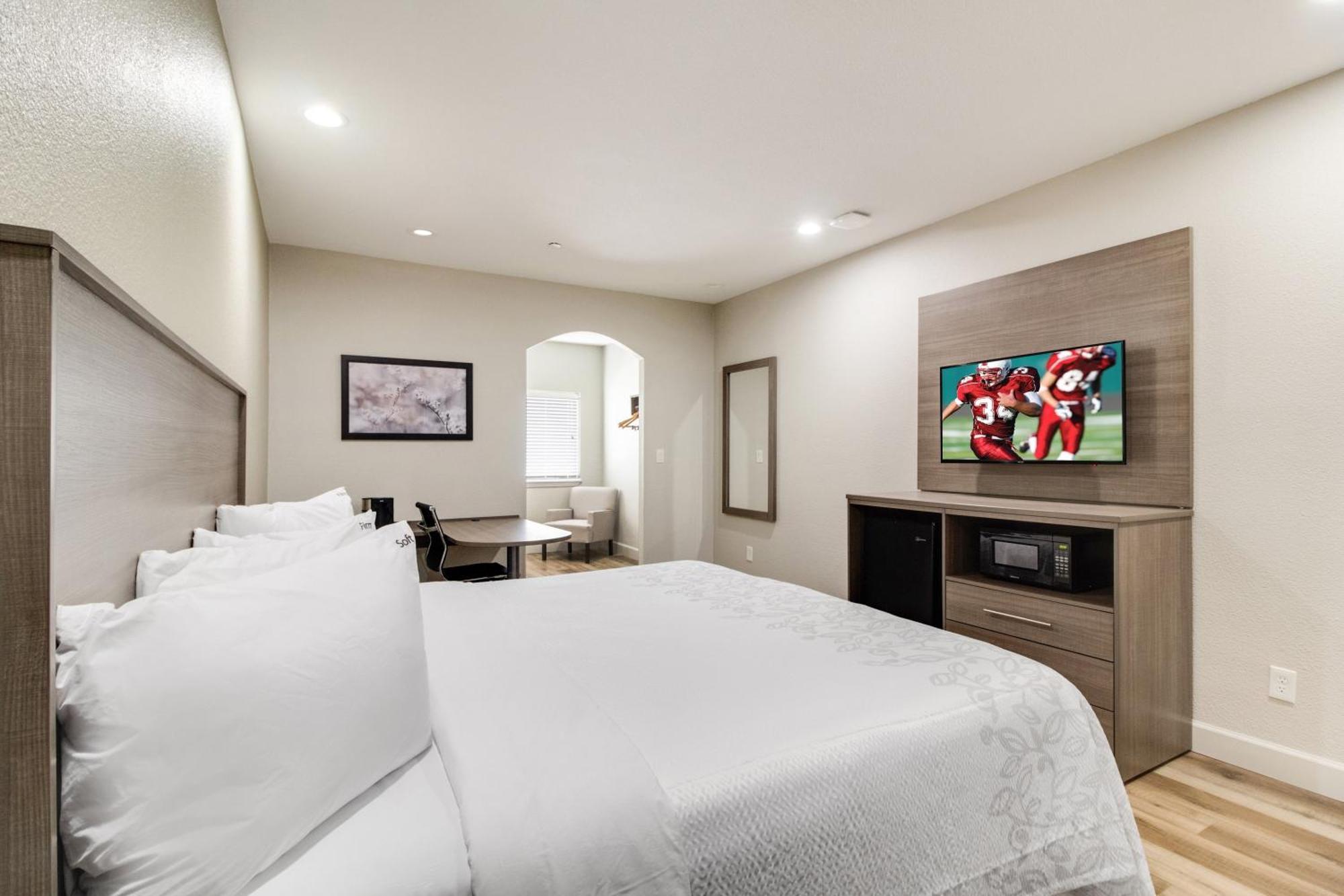 Superior King Room Smoke Free