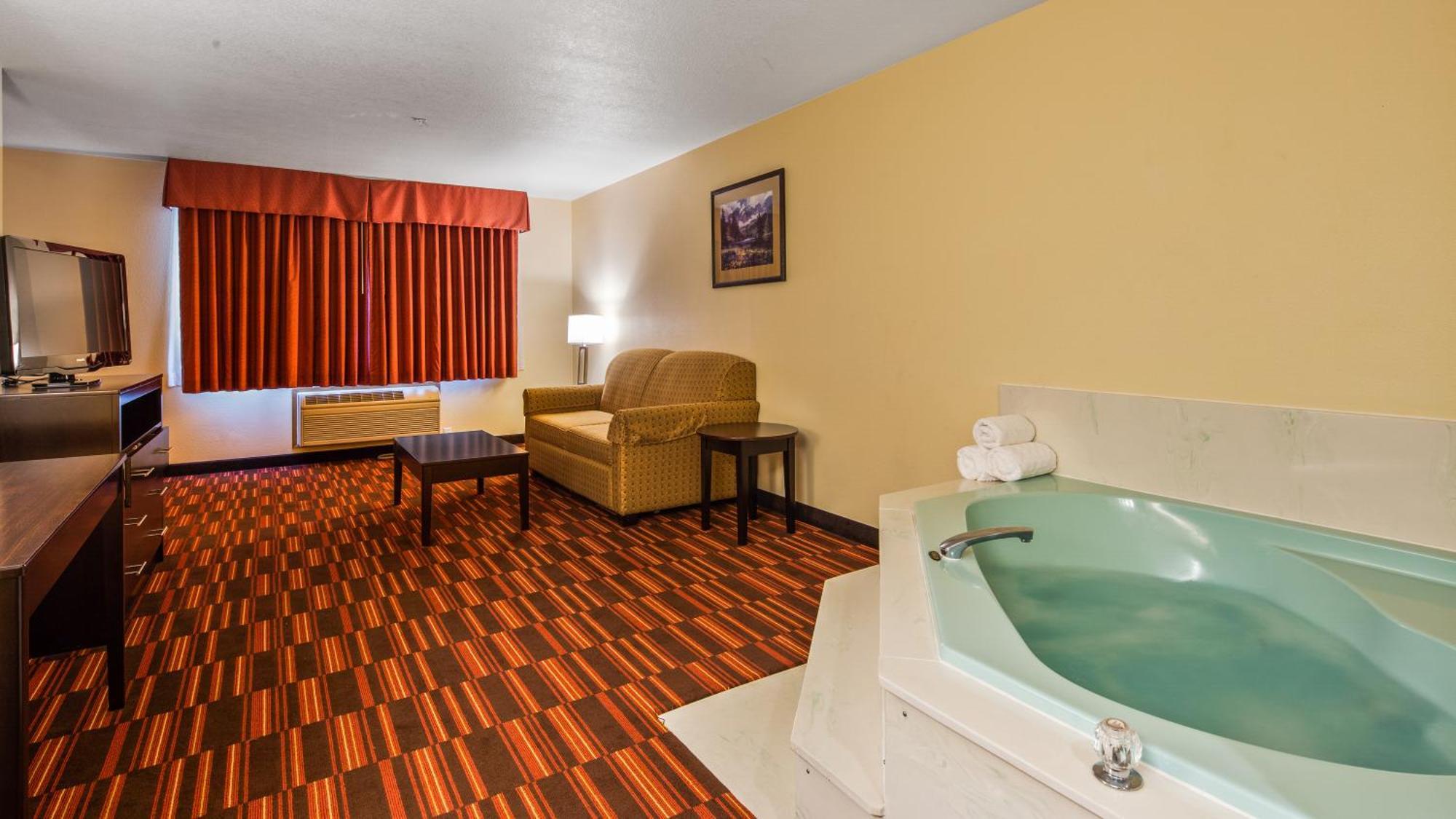 King Suite with Spa Bath - Non Smoking