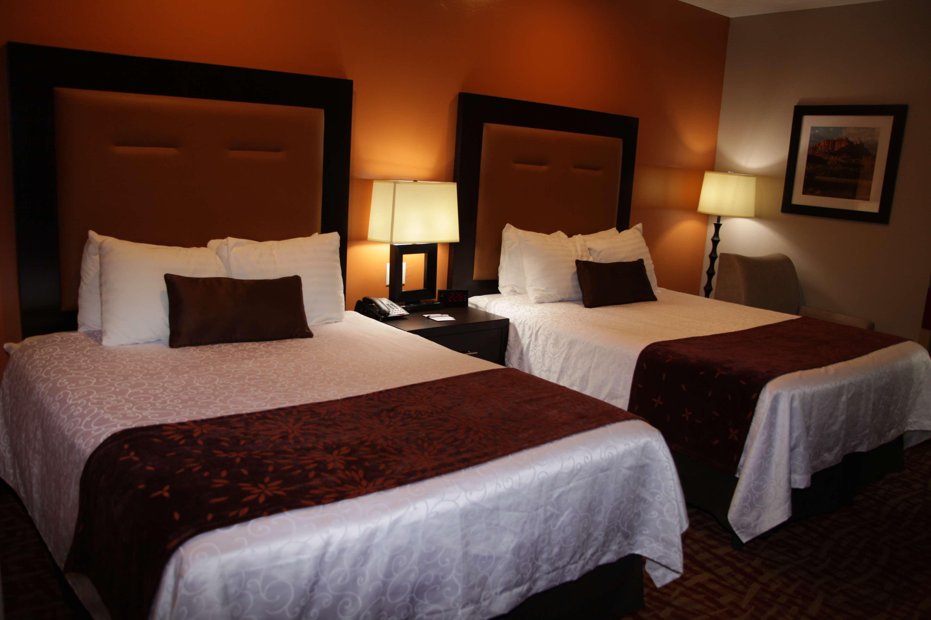 Queen Room with Two Queen Beds - Non-Smoking