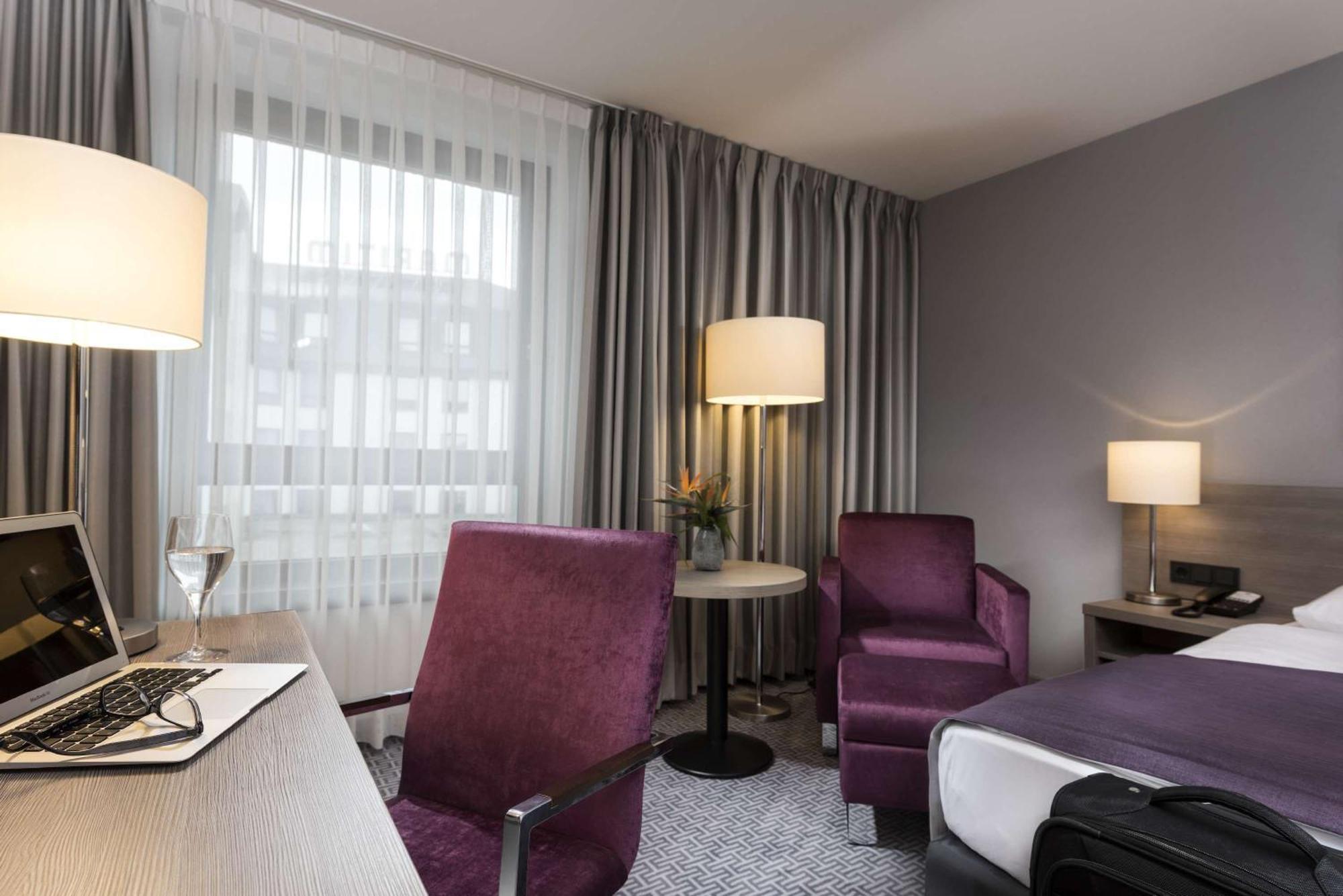 Classic Single Room with Old Town View,1282419115:JPEG