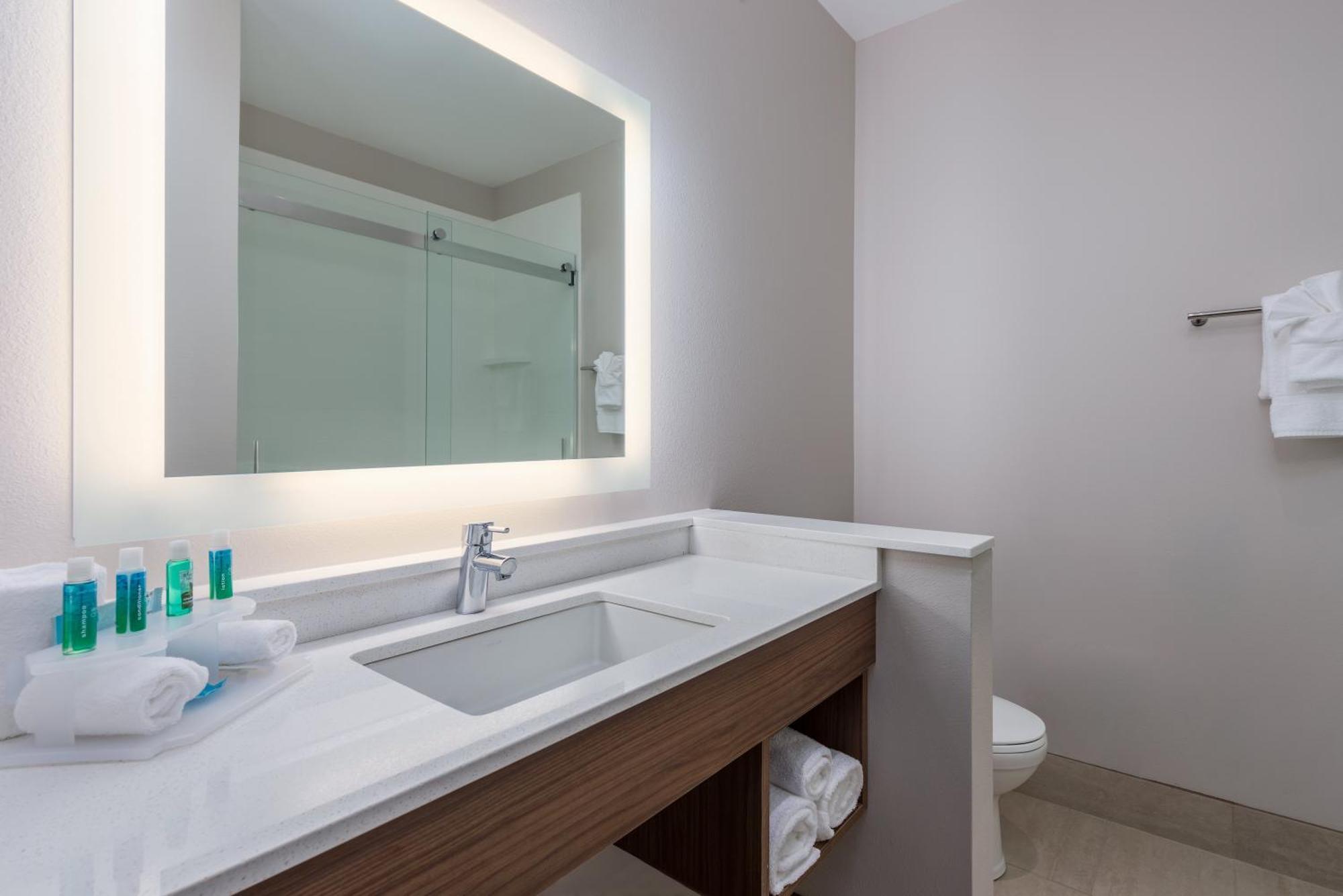 Queen Suite