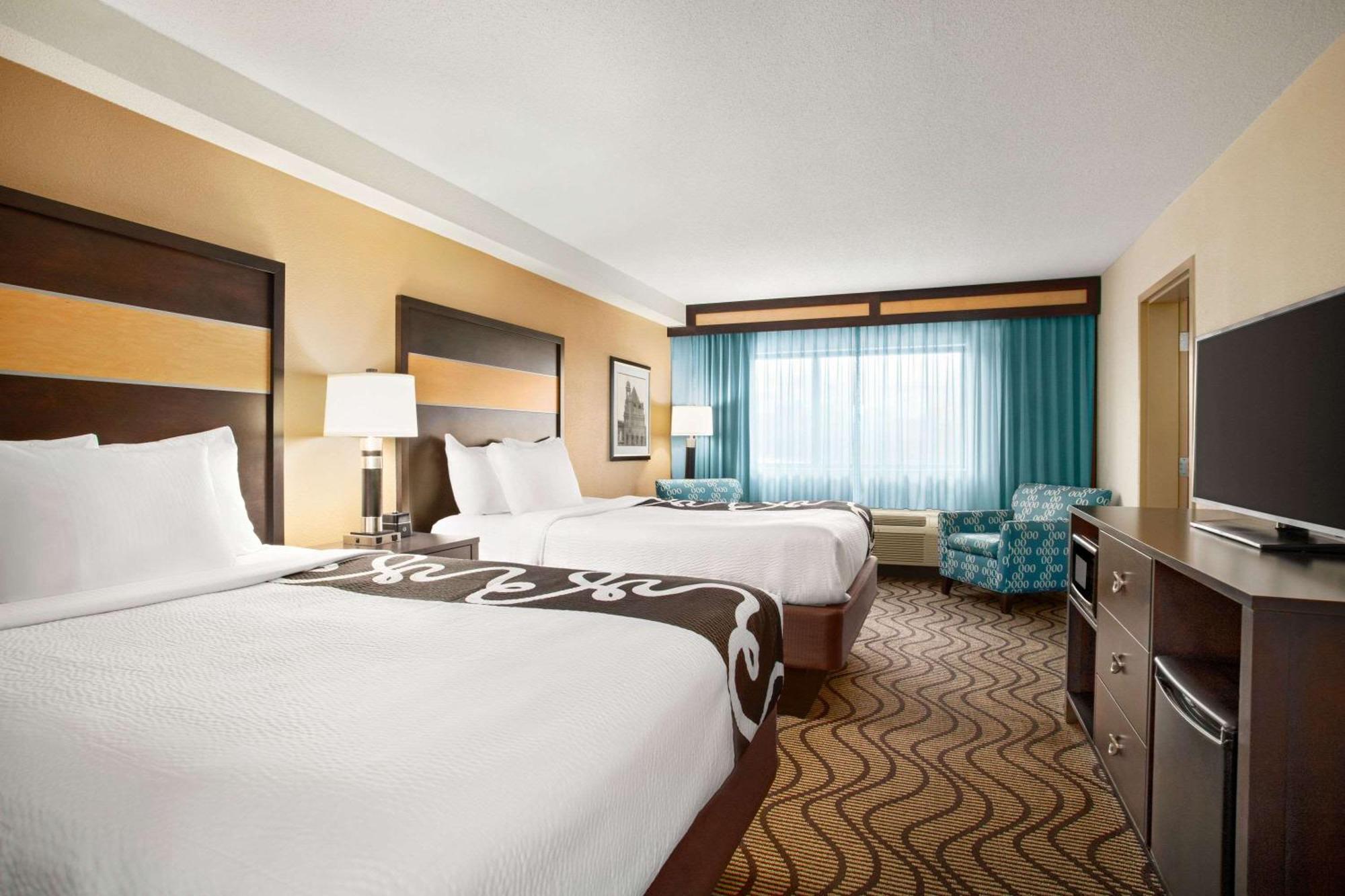 One-Bedroom Suite with Two Queen Beds - Non-Smoking