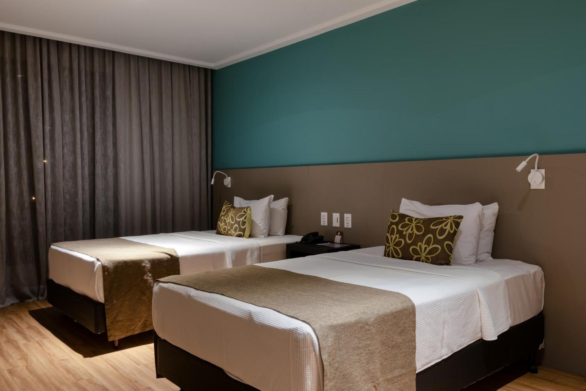Quarto Superior com 2 Camas de Solteiro