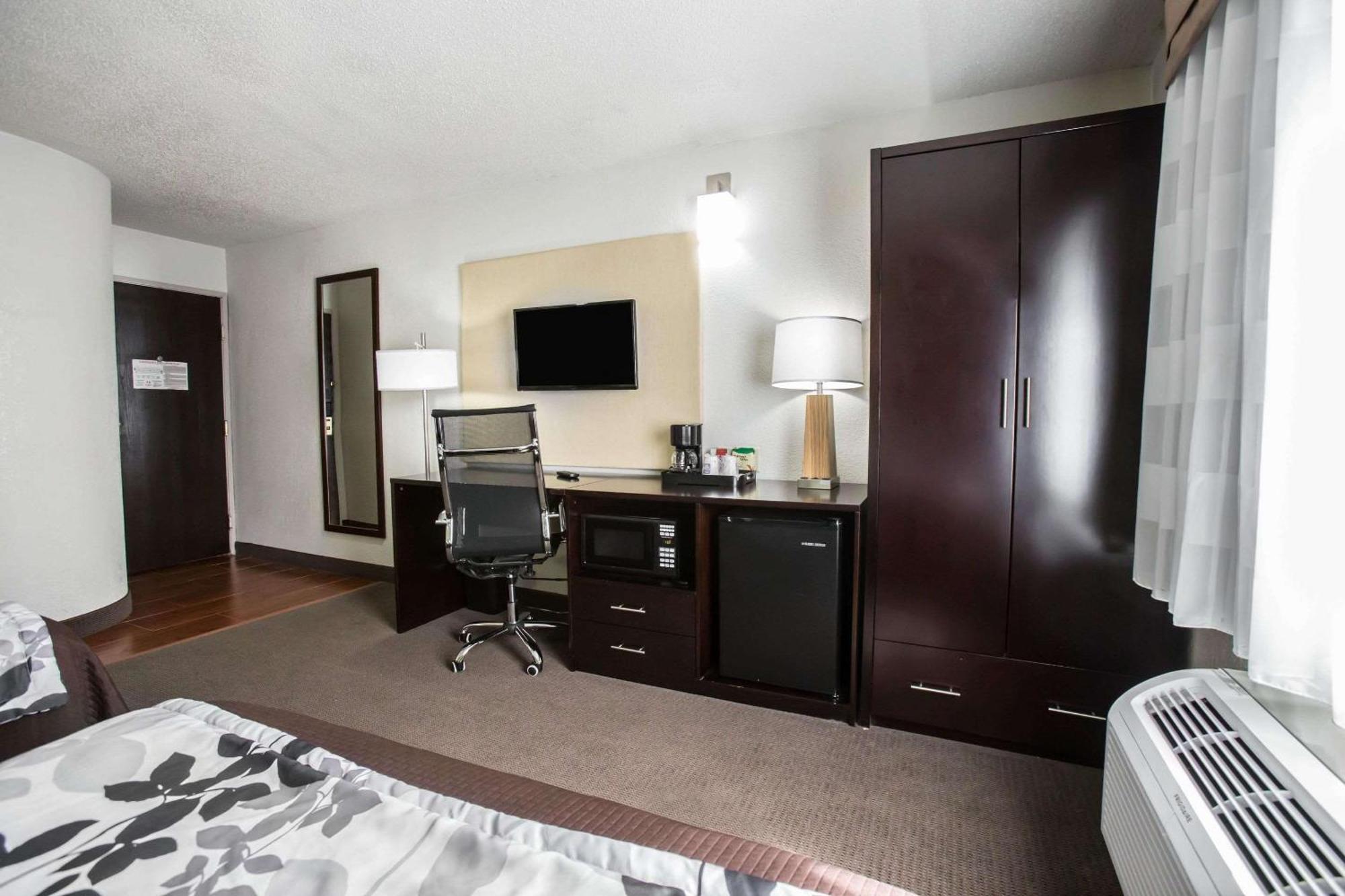 Standard Double Room with Two Double Beds - Non-Smoking