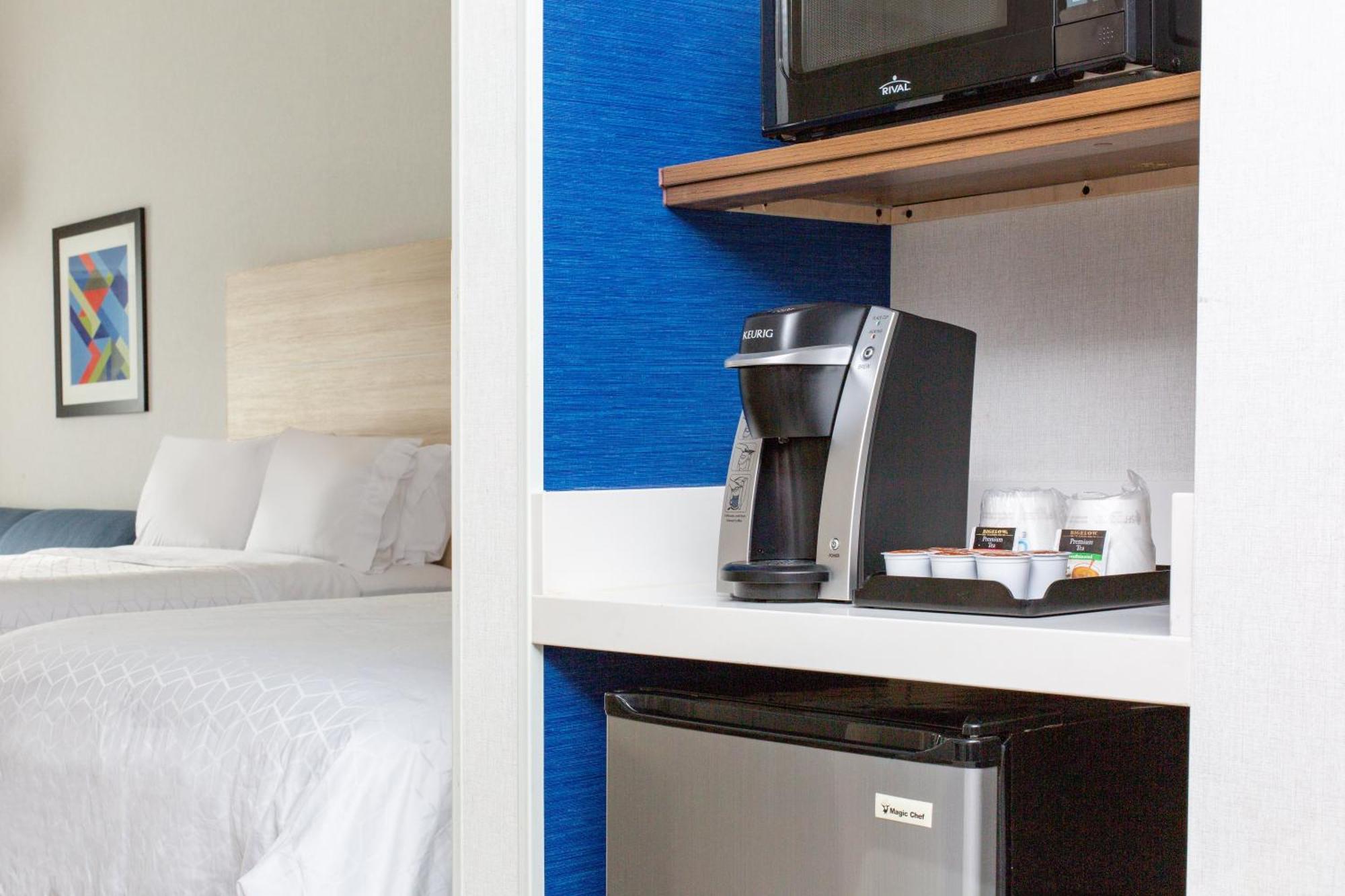 King Room - Mobility Access/Hearing Accessible