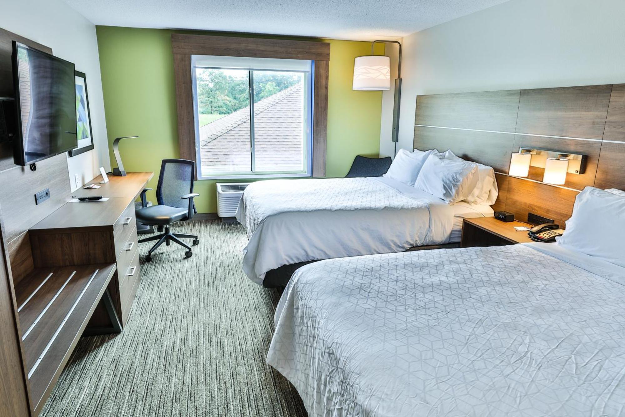 Standard Room with Two Queen Beds