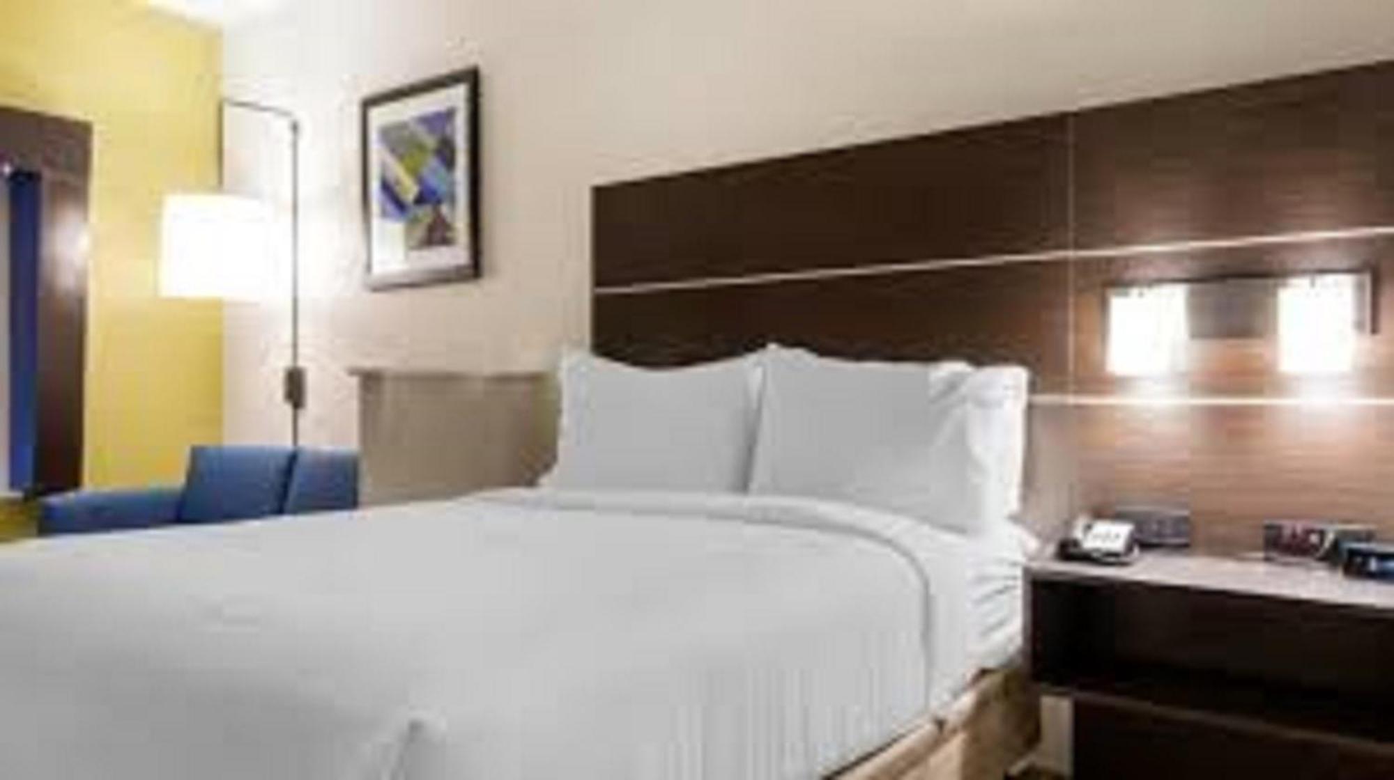 King Suite with Sofa Bed