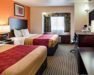 Queen Room with Two Queen Beds - Non-Smoking