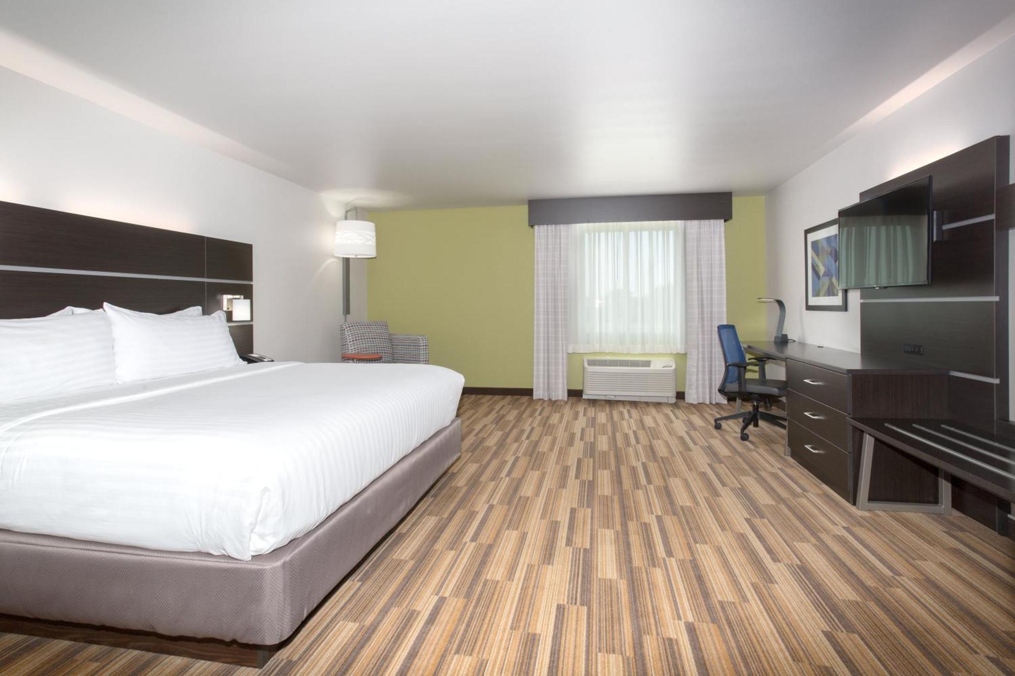 Standard King Room