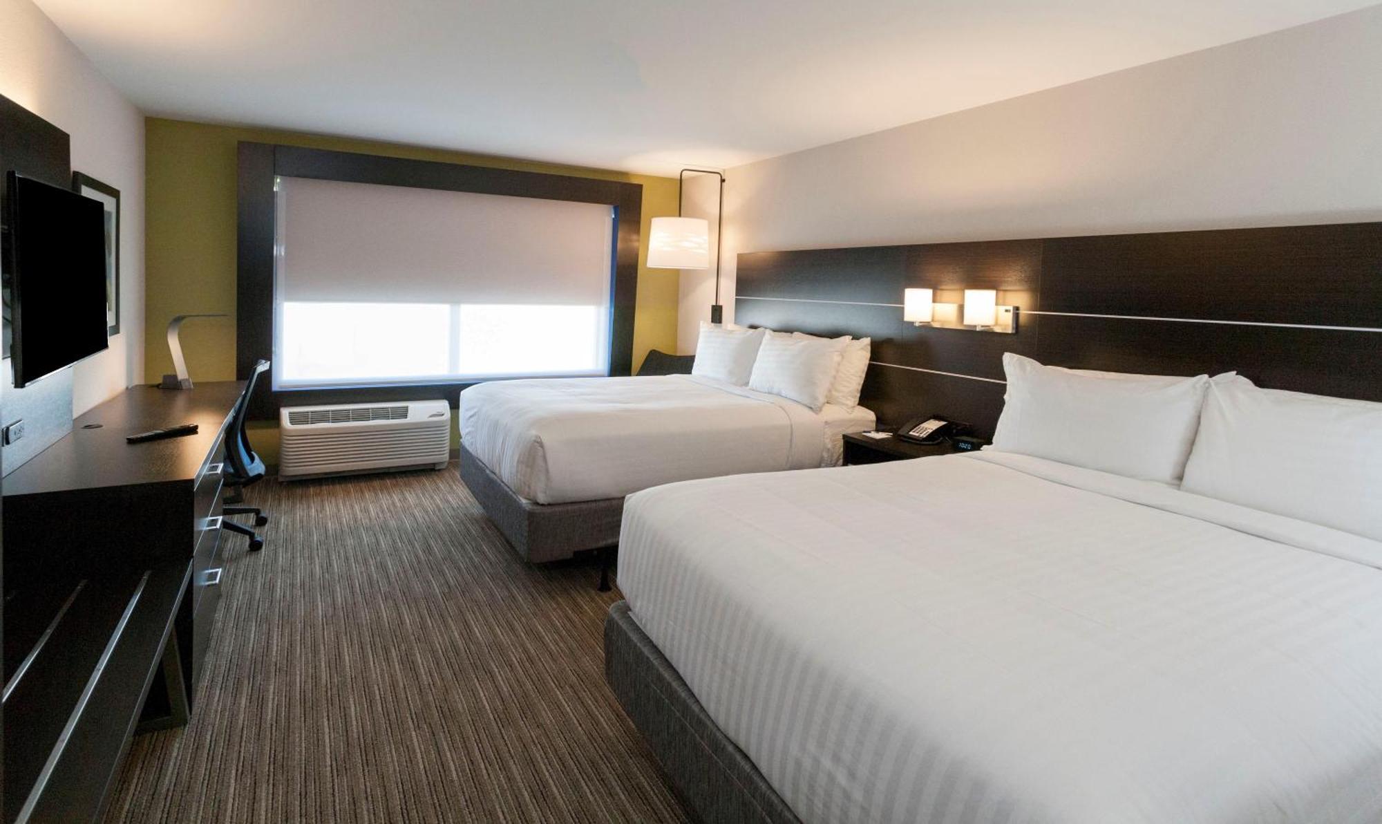 Standard Room with Two Queen Beds