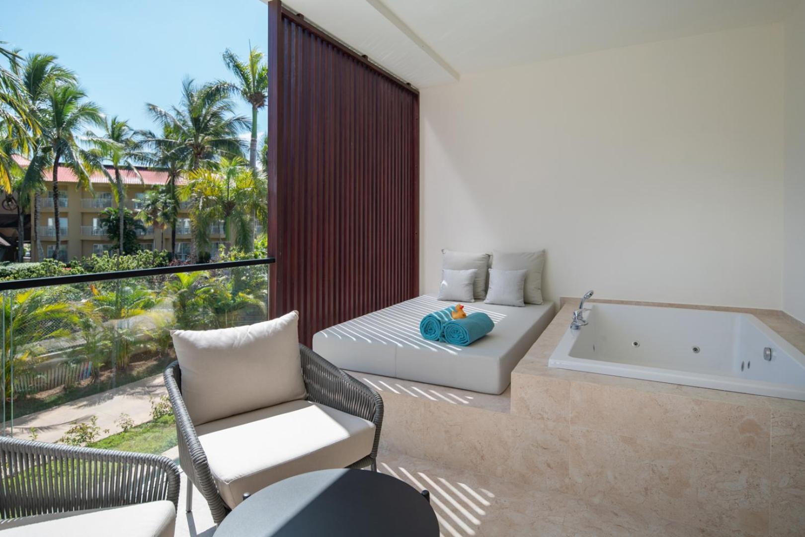 Junior Suite mit 1 Kingsize-Bett und Gartenblick