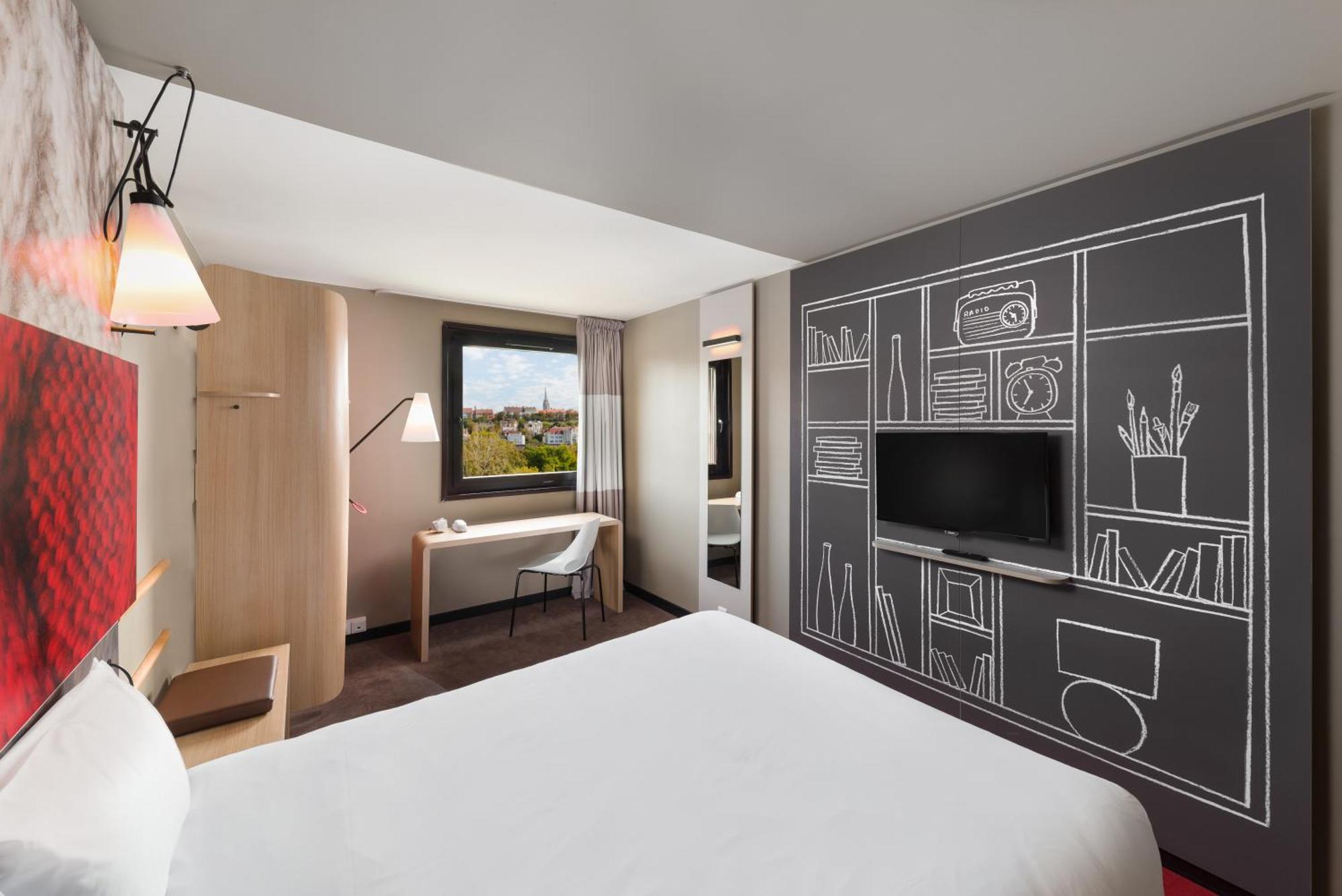Camera Matrimoniale Premium con Divano-Letto