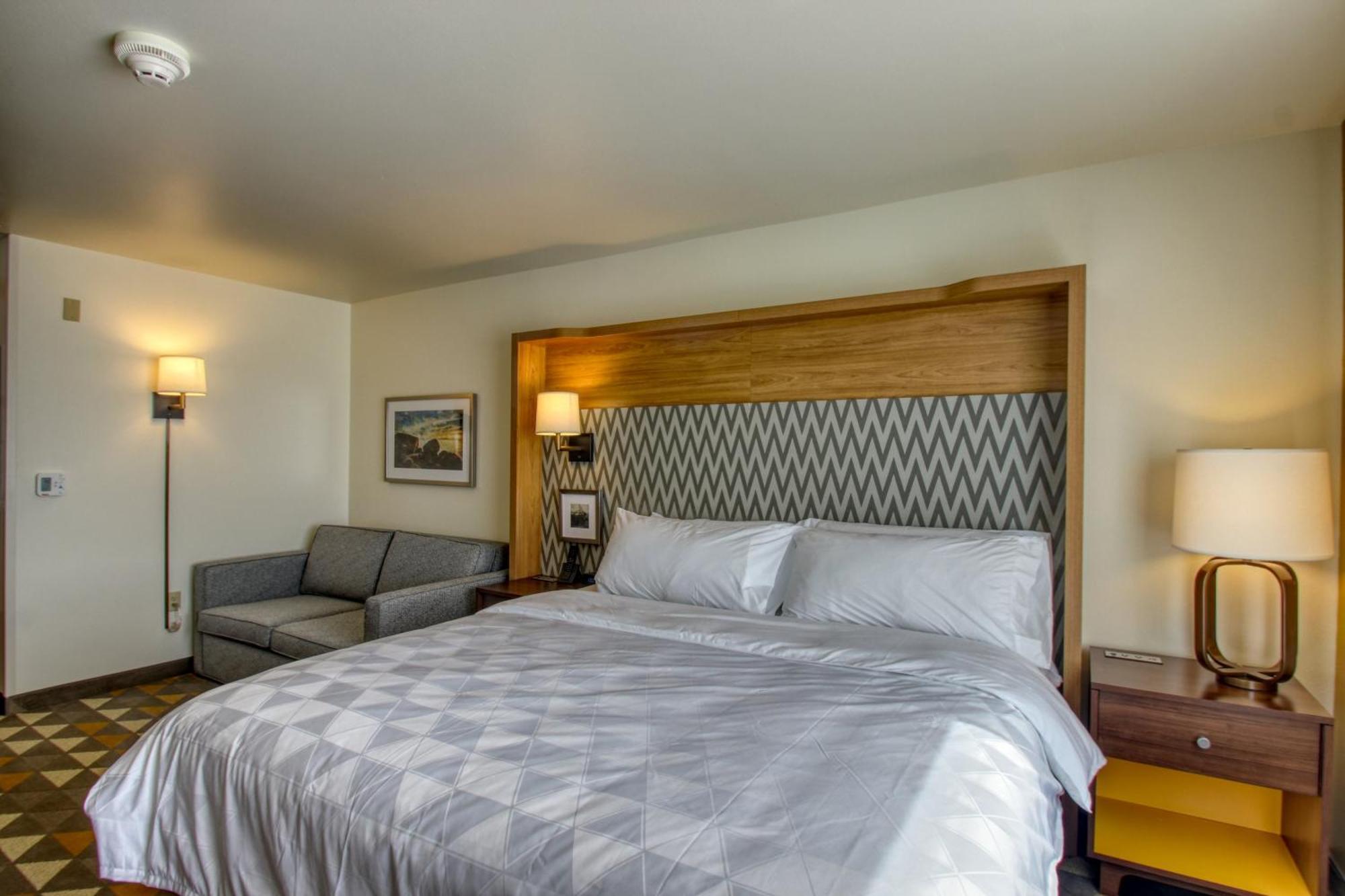 Premium King Room