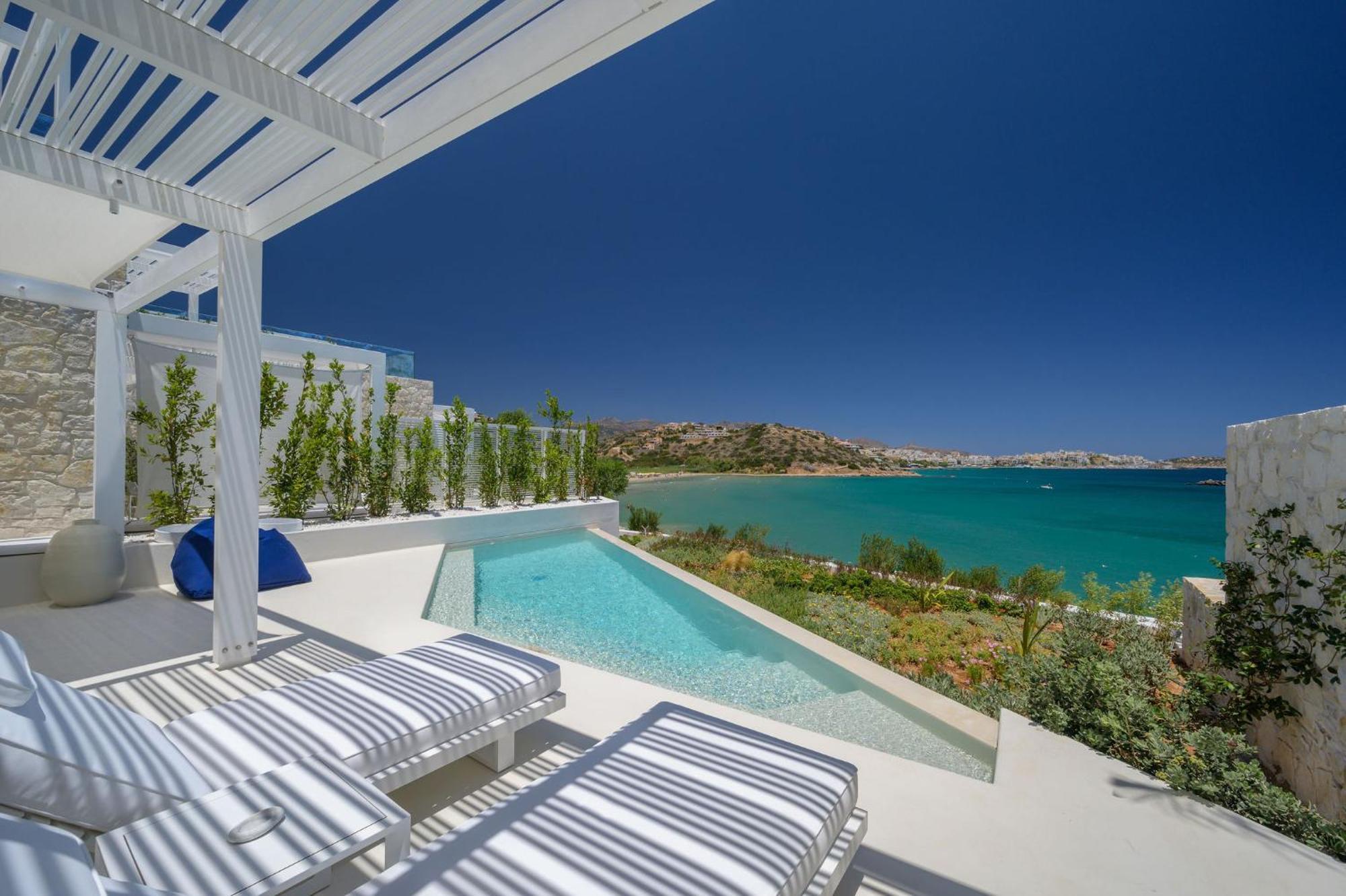 Grand Suite met Verwarmd Privézwembad en Frontaal Uitzicht op Zee