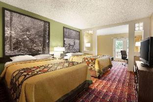 Deluxe Studio Suite with Two Queen Beds - Non-Smoking