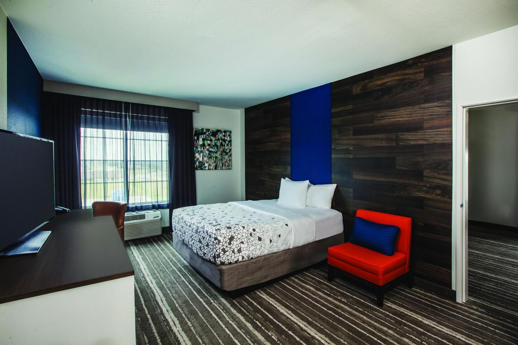 Deluxe Family Suite - Non-Smoking